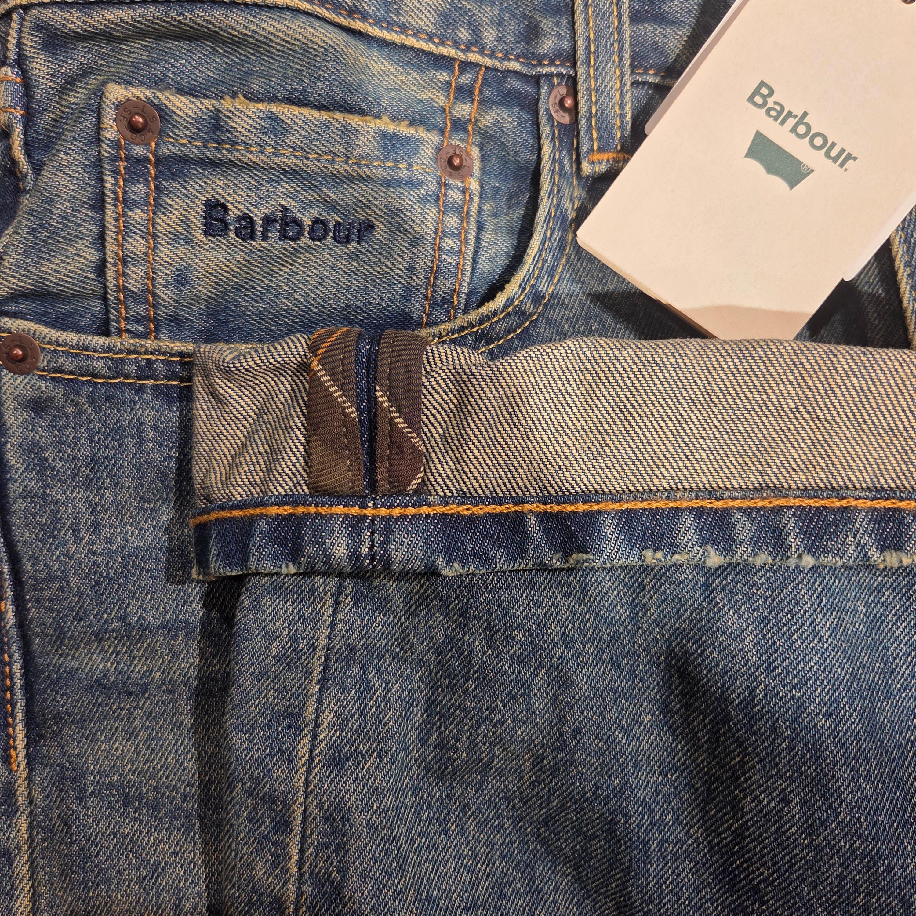 Levi's x Barbour 568 Loose Jean Dark Wash Denim 착용 스타일 - 1