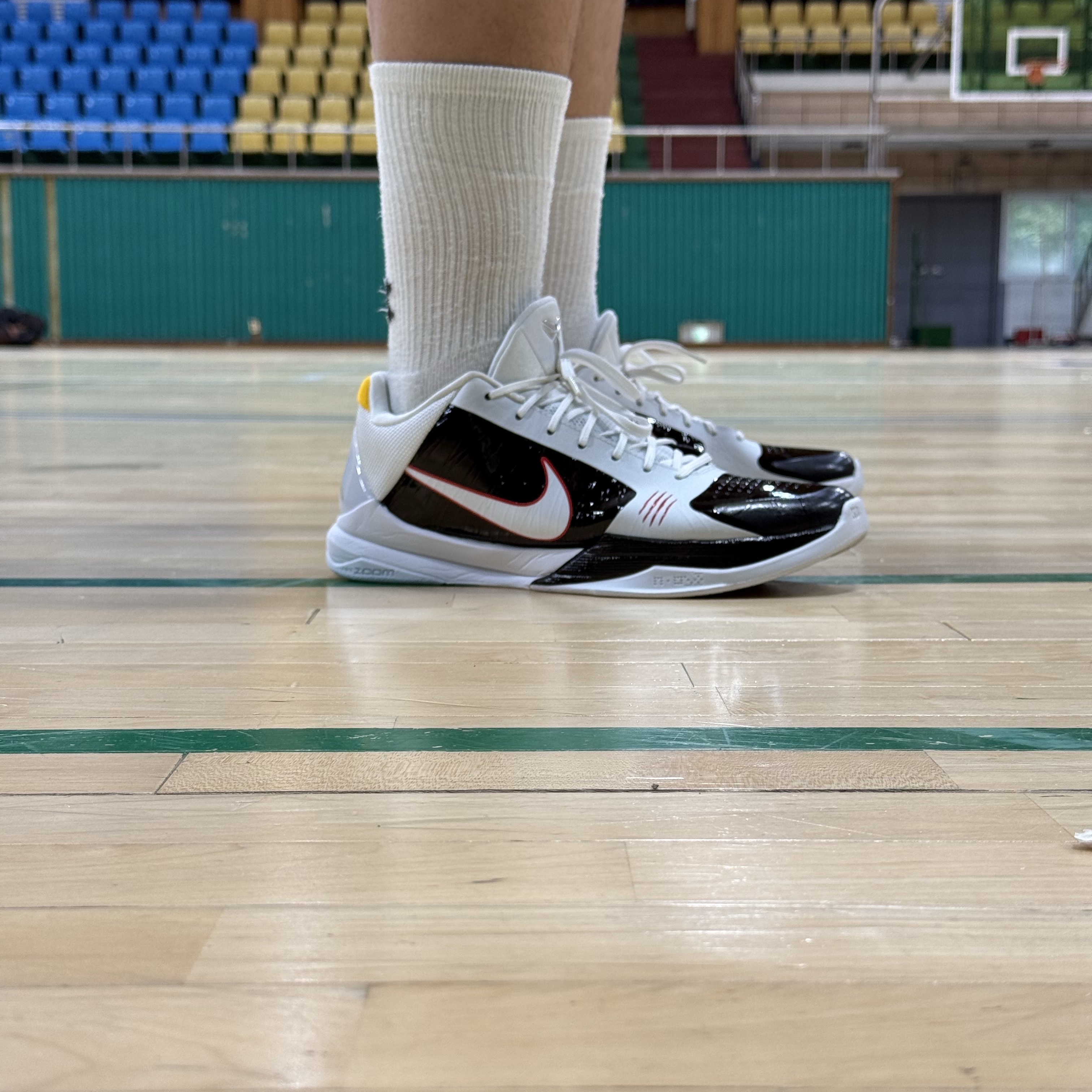 Nike Kobe 5 Protro Alternate Bruce Lee 착용 스타일