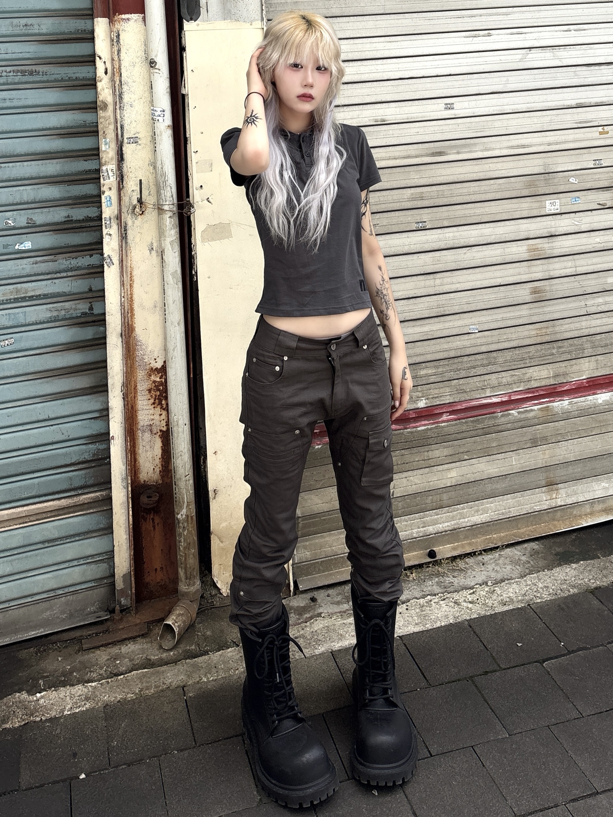 Balenciaga XL Army Boots Full Eva Black 착용 스타일 - 1