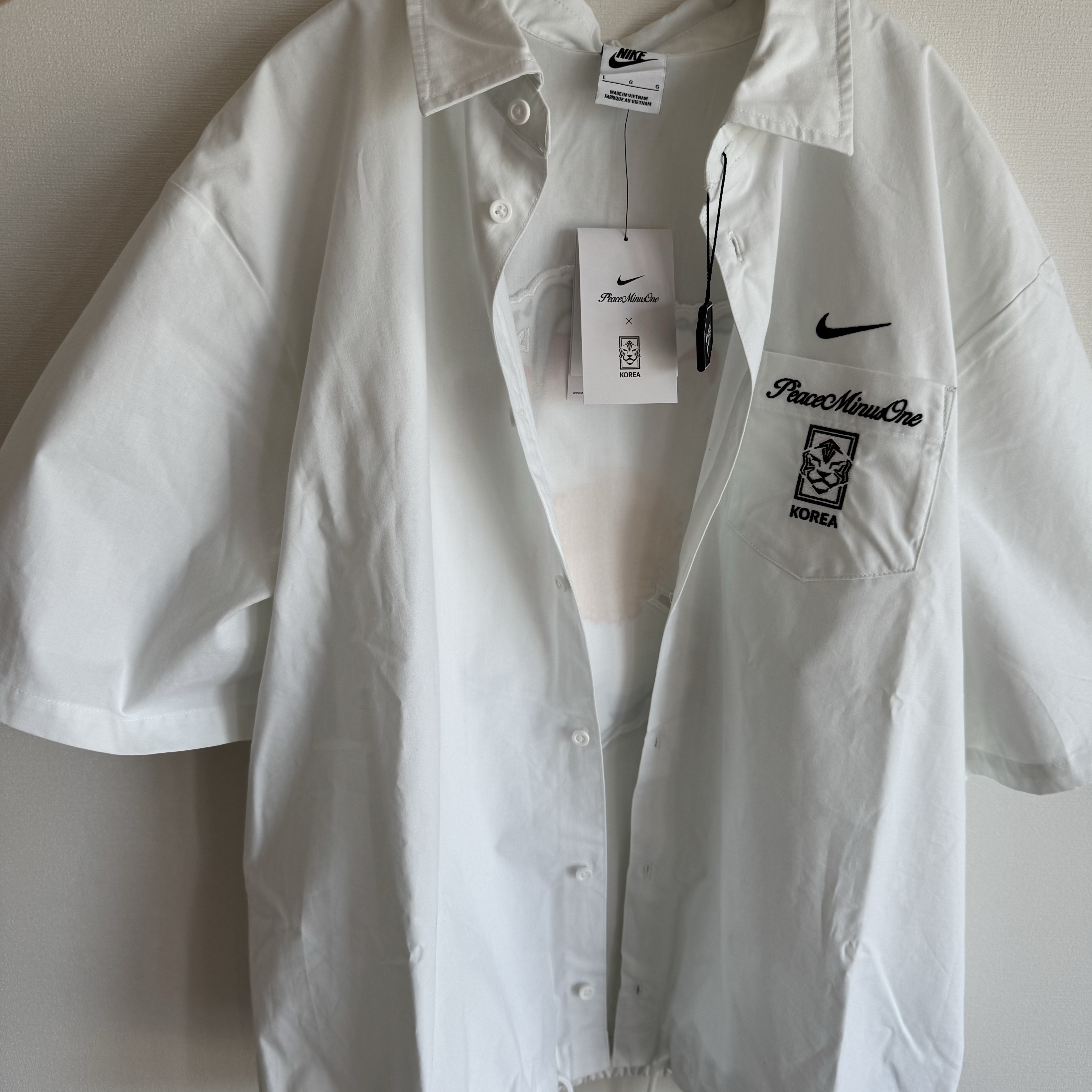 Nike x Peaceminusone Korea Short Sleeve Top White (IM3219-100) 착용 스타일 - 2