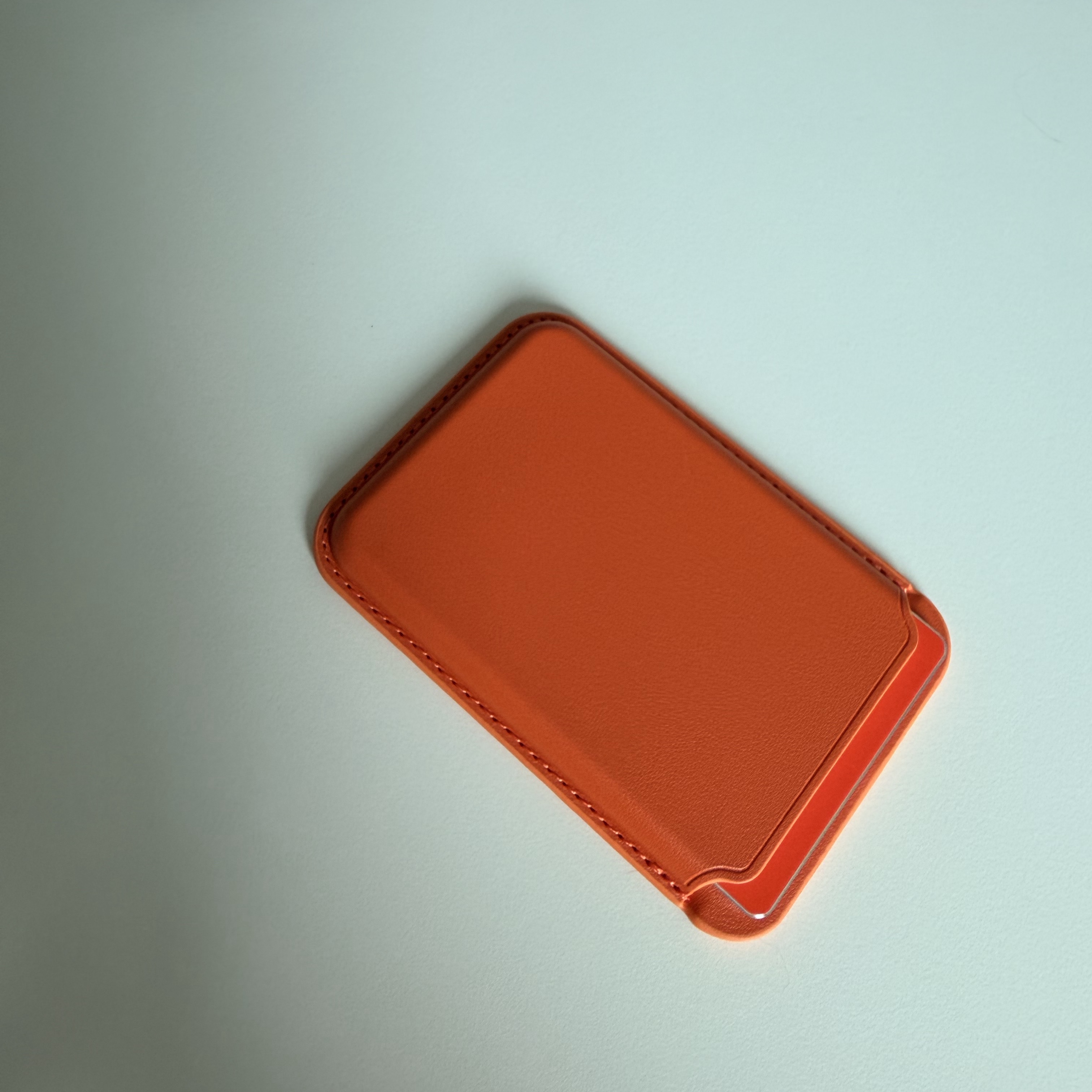 SINJIMORU MagSafe Vica Card Holder iPhone Vegan Leather Wallet Case Orange, Apple iPhone Leather Wallet with MagSafe Black 착용 스타일 - 1
