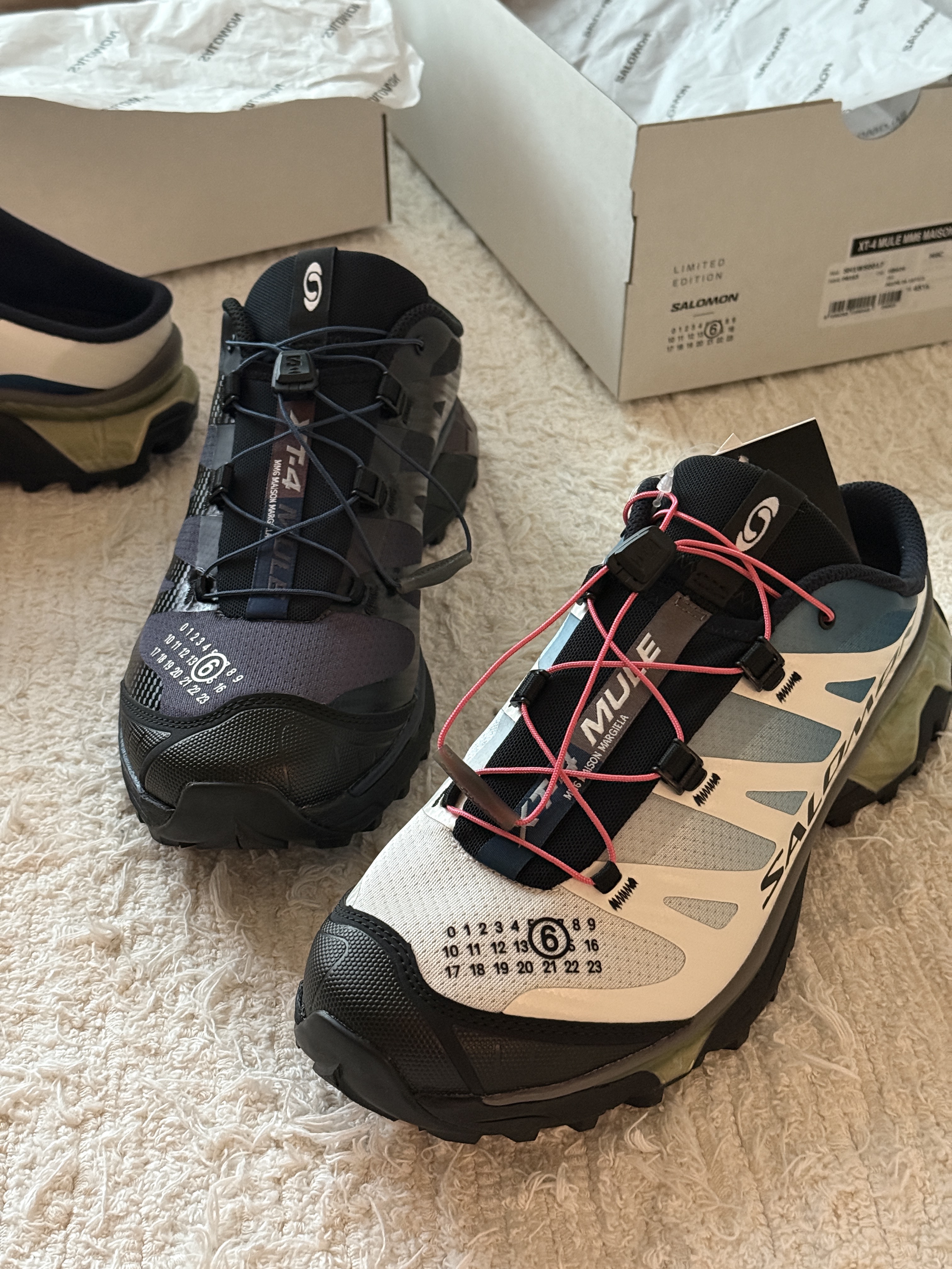 Salomon x MM6 Maison Margiela XT-4 Mule Vanilla Ice Sweet Pea, Salomon x MM6 Maison Margiela XT-4 Mule Black Nine Iron 착용 스타일 - 2