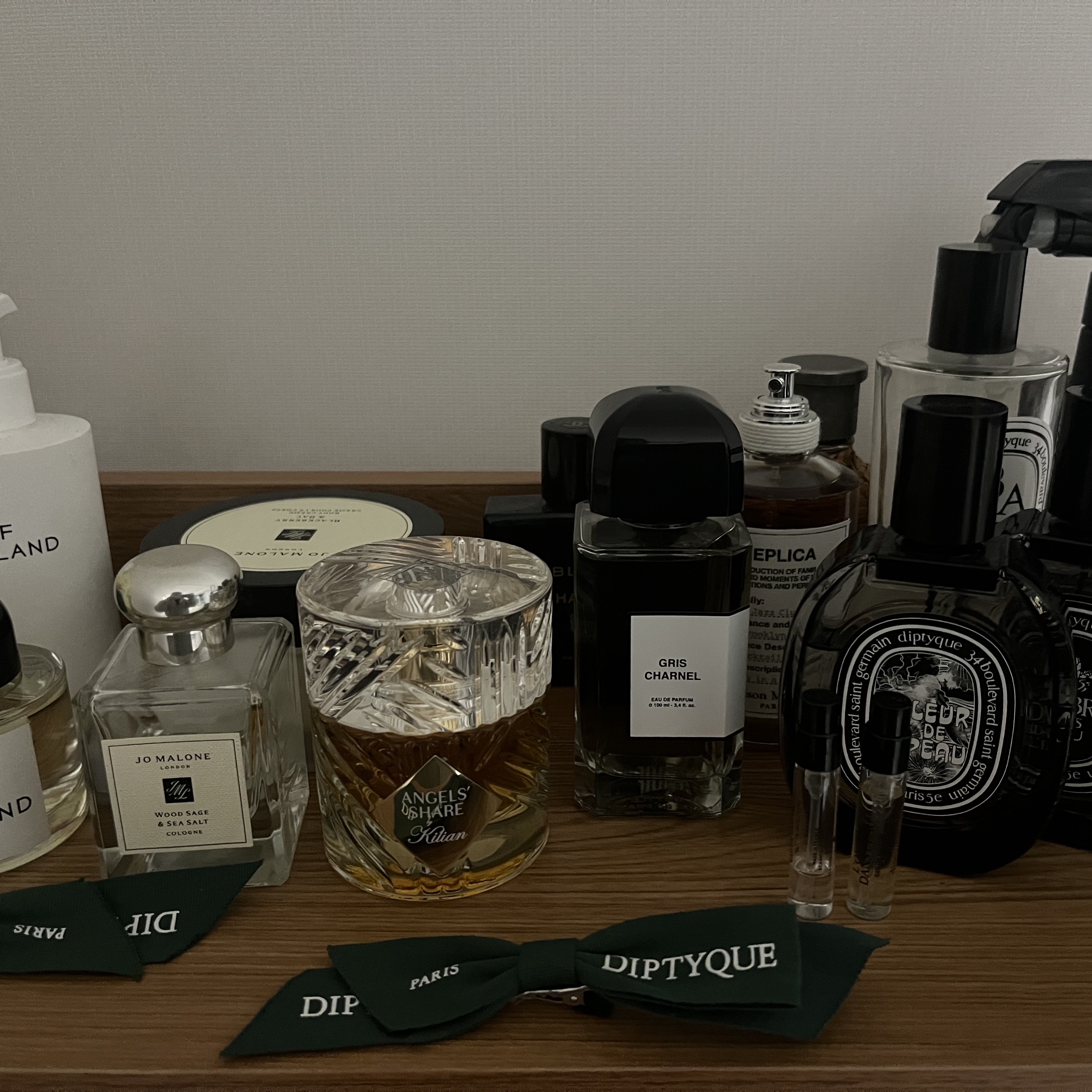 Byredo Rose Of No Man's Land Eau De Parfum 50ml, Jo Malone Lime Basil & Mandarin Cologne 100ml 착용 스타일