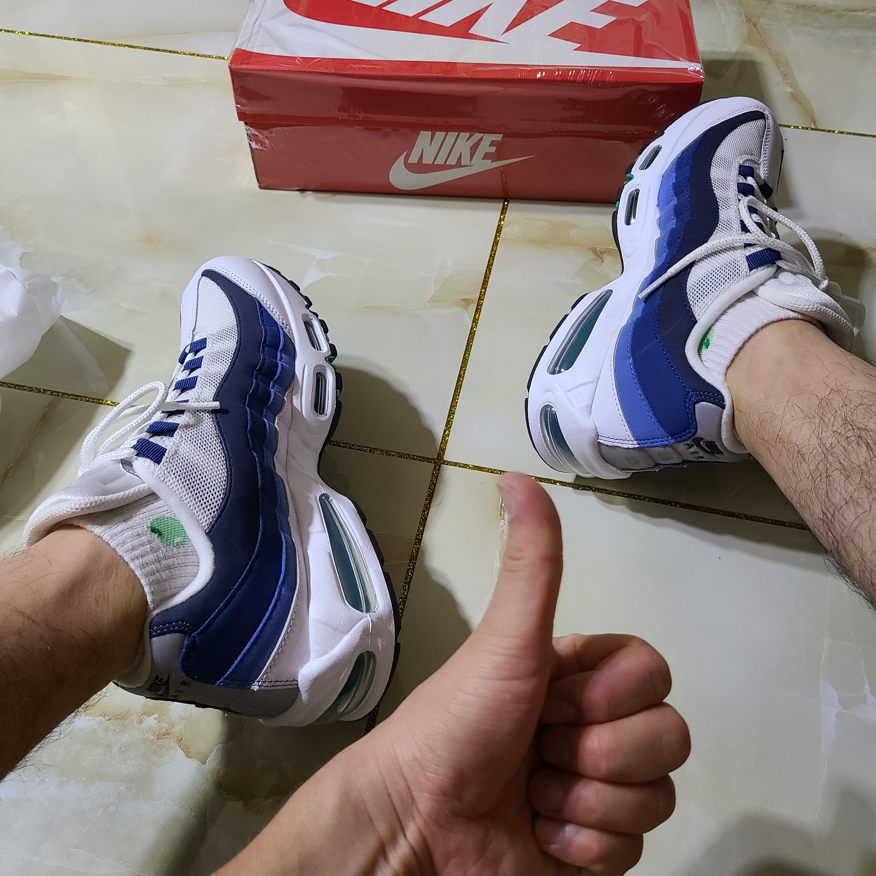 Nike Air Max 95 Big Bubble White Emerald Green 착용 스타일 - 7