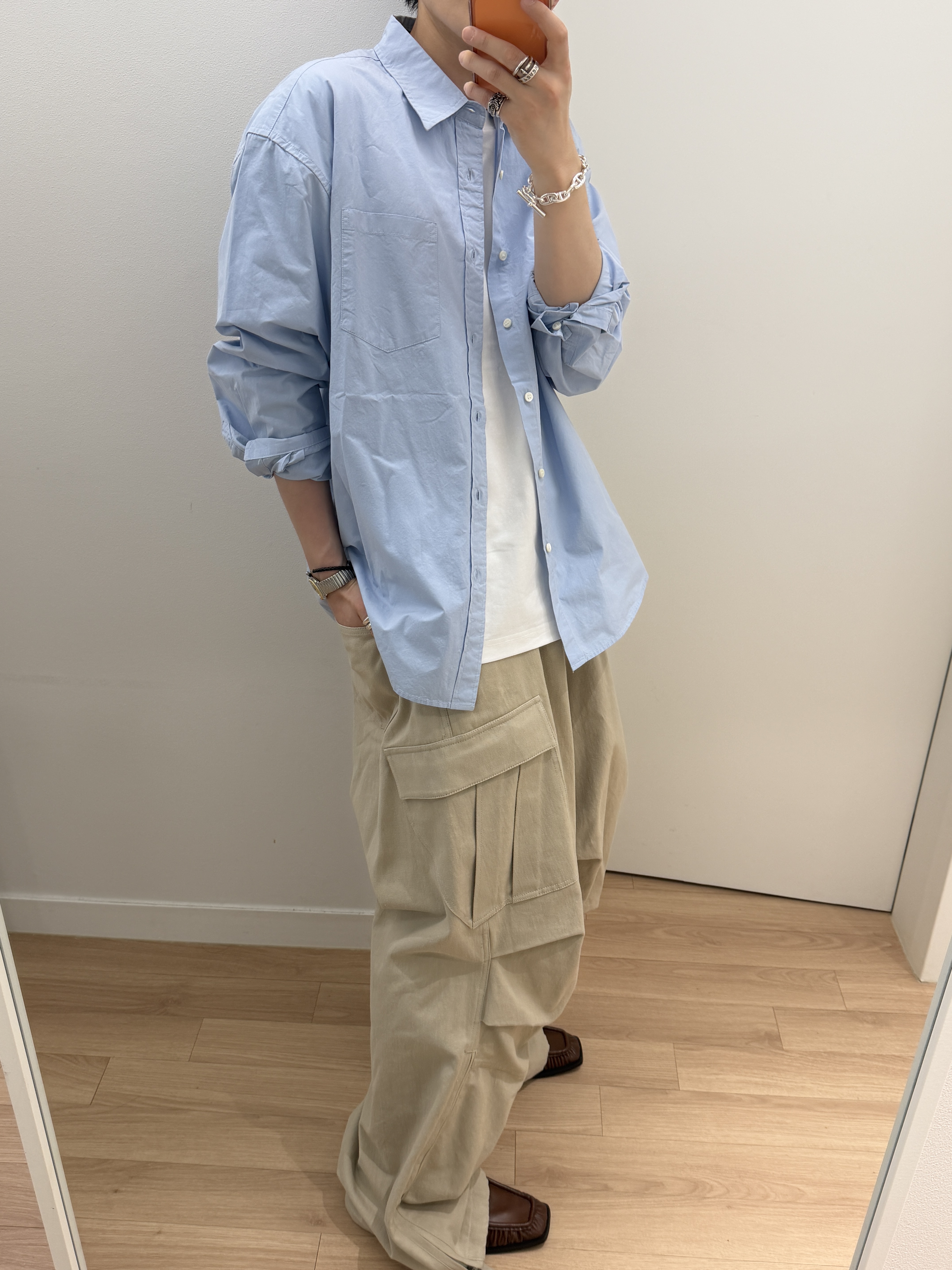 Nonnod Side Zip Cargo Pants Beige 착용 스타일 - 6
