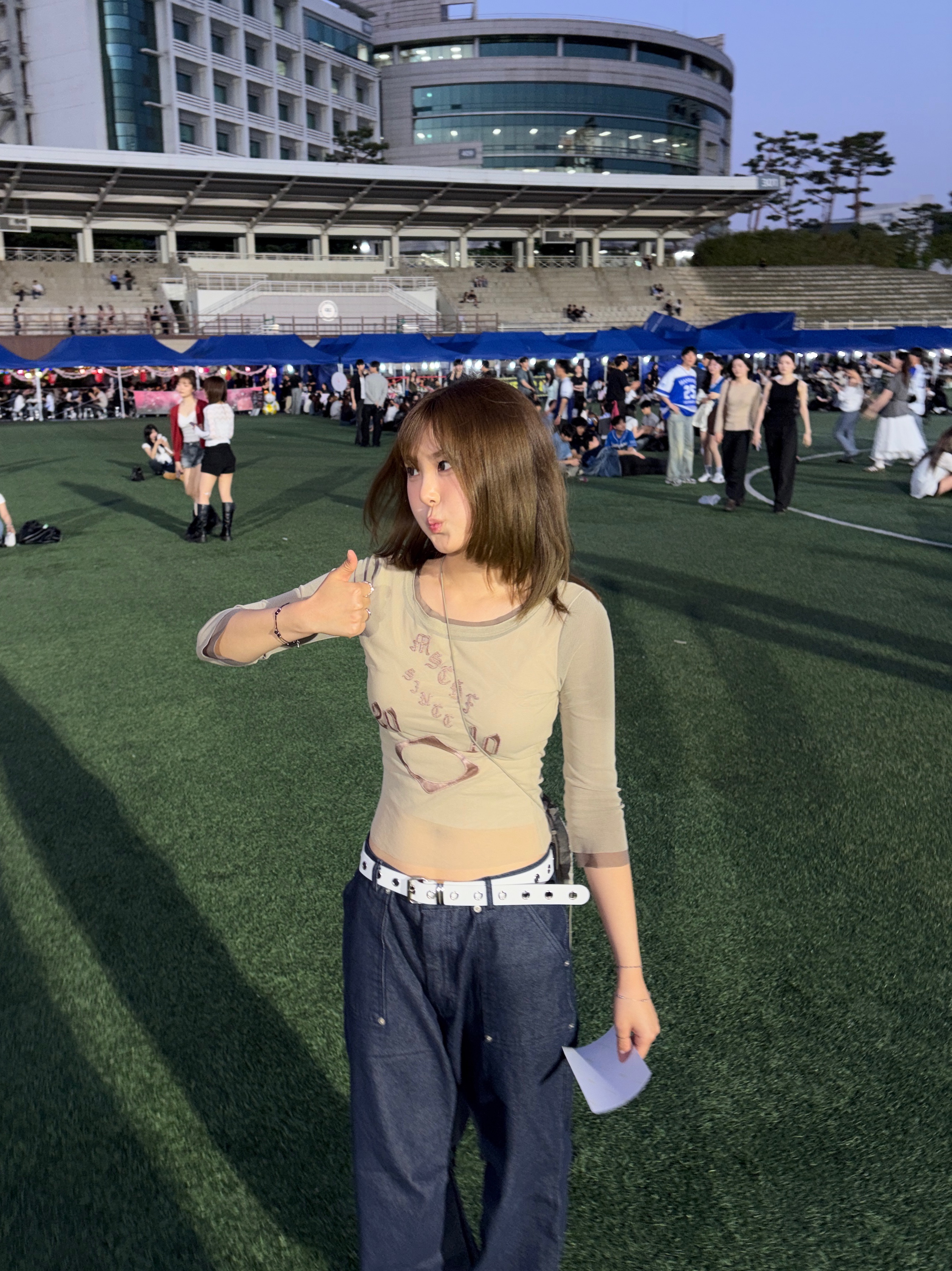 (W) Mischief Boat Neck Mesh Top Beige 착용 스타일
