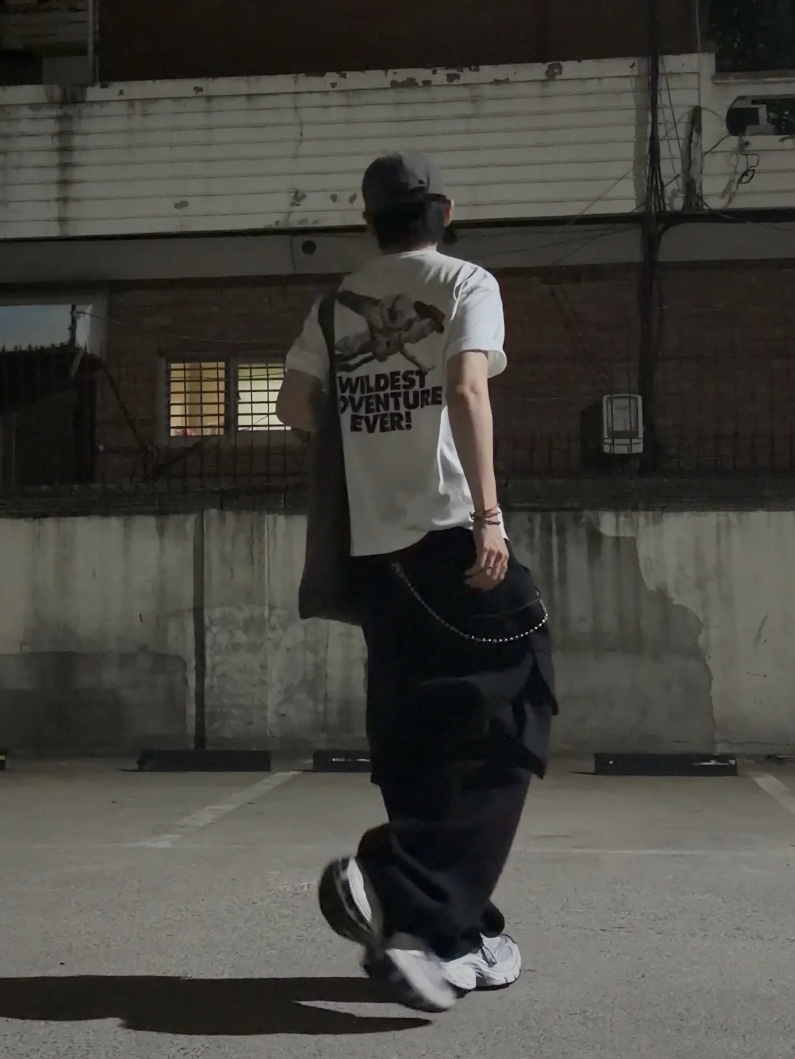 Gentle Monster x Maison Margiela MM213 Black Clear, Balenciaga 10XL Sneakers White Black Grey 착용 스타일 - 4