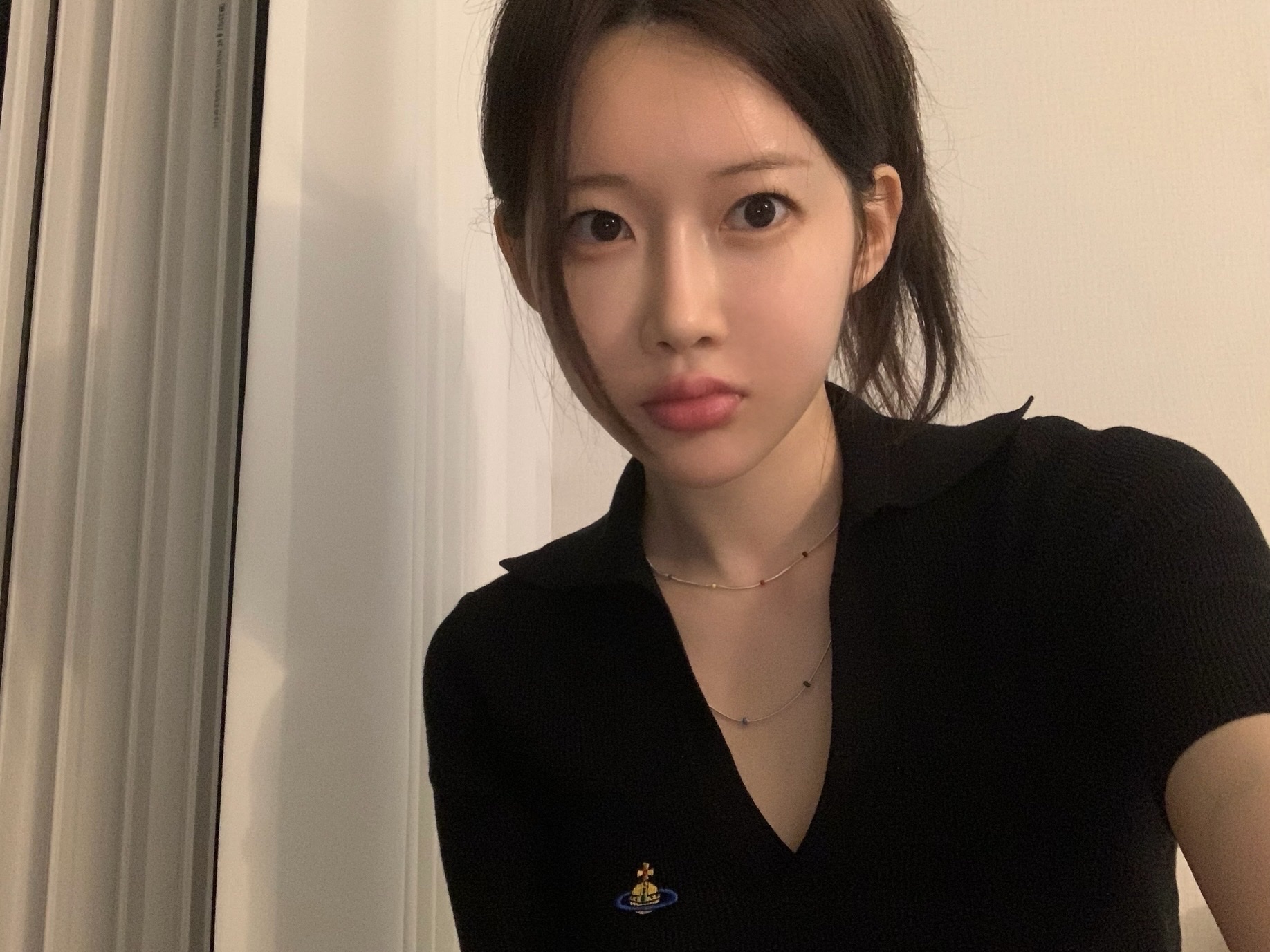 (W) Vivienne Westwood Orb Logo Cotton Polo Shirt Black 착용 스타일