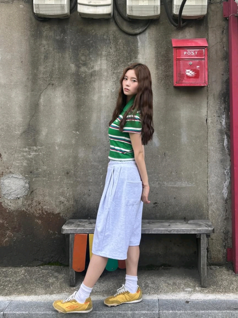 Knitted Bermuda Traning Half Pants Melange White, Knitted Bermuda Traning Half Pants Navy 착용 스타일 - 2