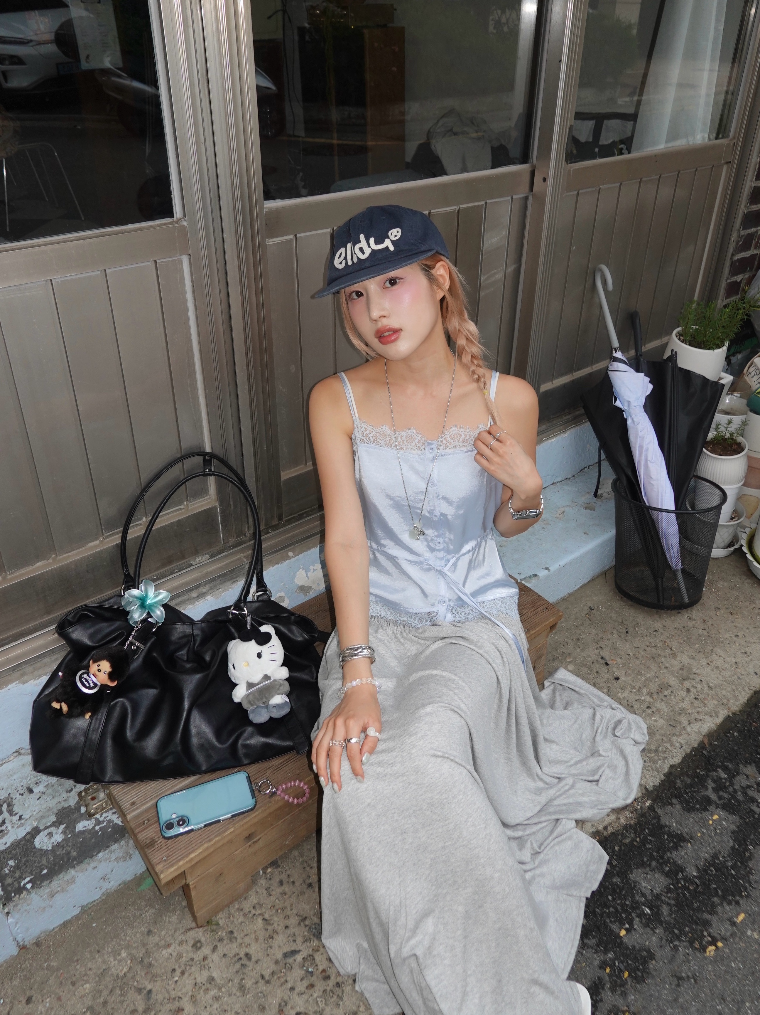 BELAZY STUDIO Phone Jelly case (Midnight Blue) 아이폰/갤럭시, BELAZY STUDIO Mini Gem Strap (3 Color) 착용 스타일 - 1
