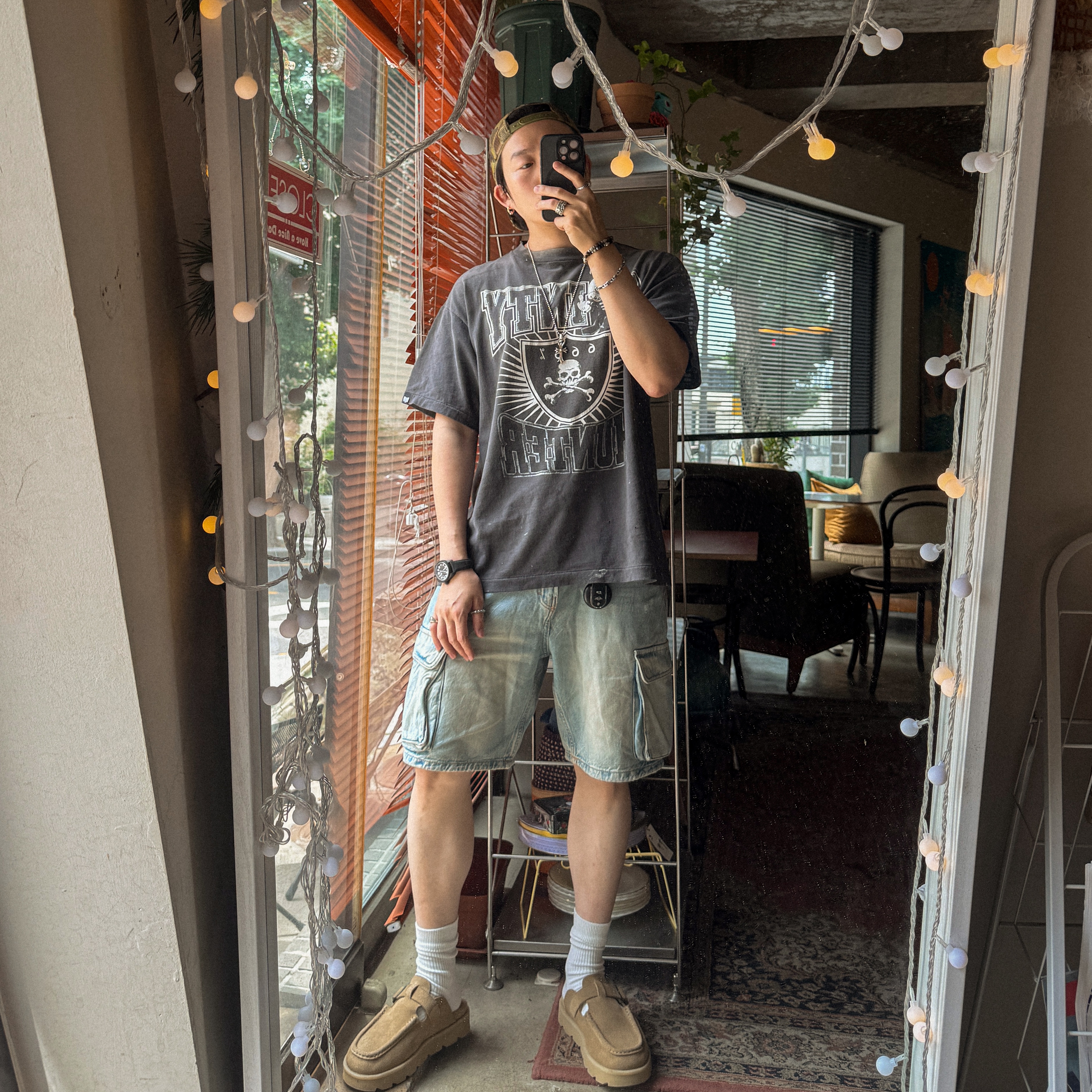 Clarks Meare Mocc Dark Sand Suede - 26SS, Chrome Hearts CH Cross Small Plain Bail Pendant Silver 착용 스타일 - 1