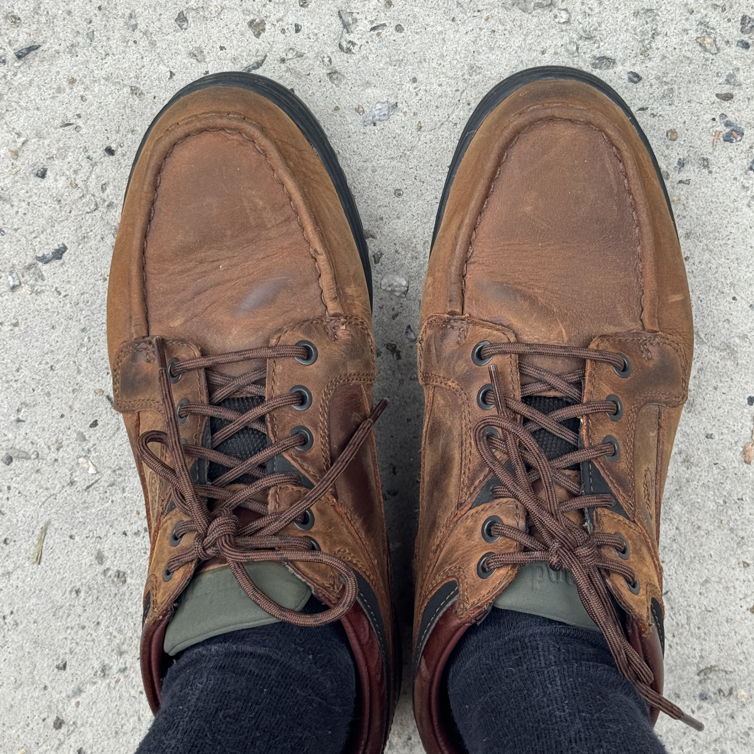 Oakley Eye Jacket Redux Matte Black Frame Prizm Grey Lenses High Bridge Fit, Timberland Heritage Gore-Tex Moc Toe Mid Boots in Full Grain Brown -Wide 착용 스타일 - 5