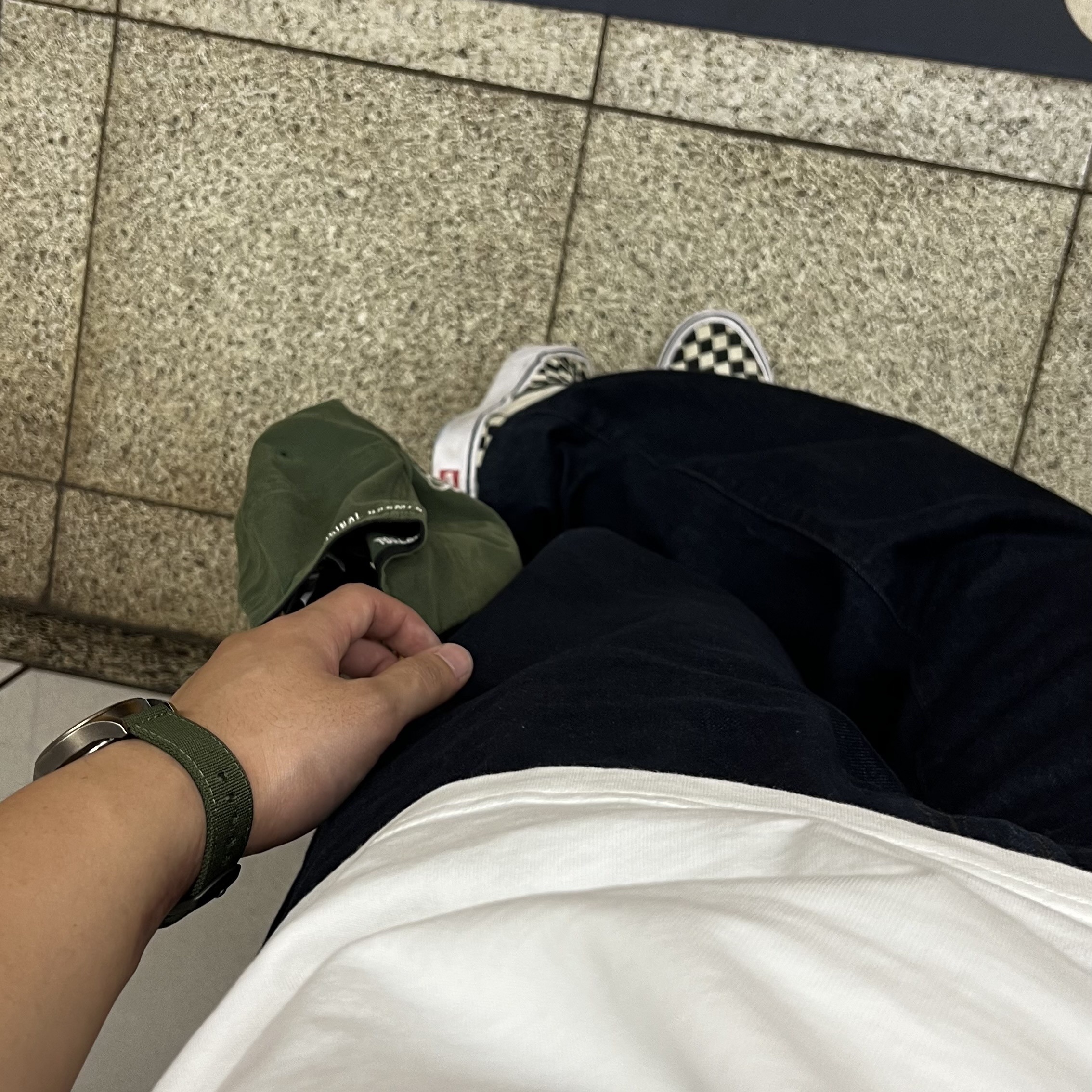 Vans Slip-On Checkerboard 착용 스타일
