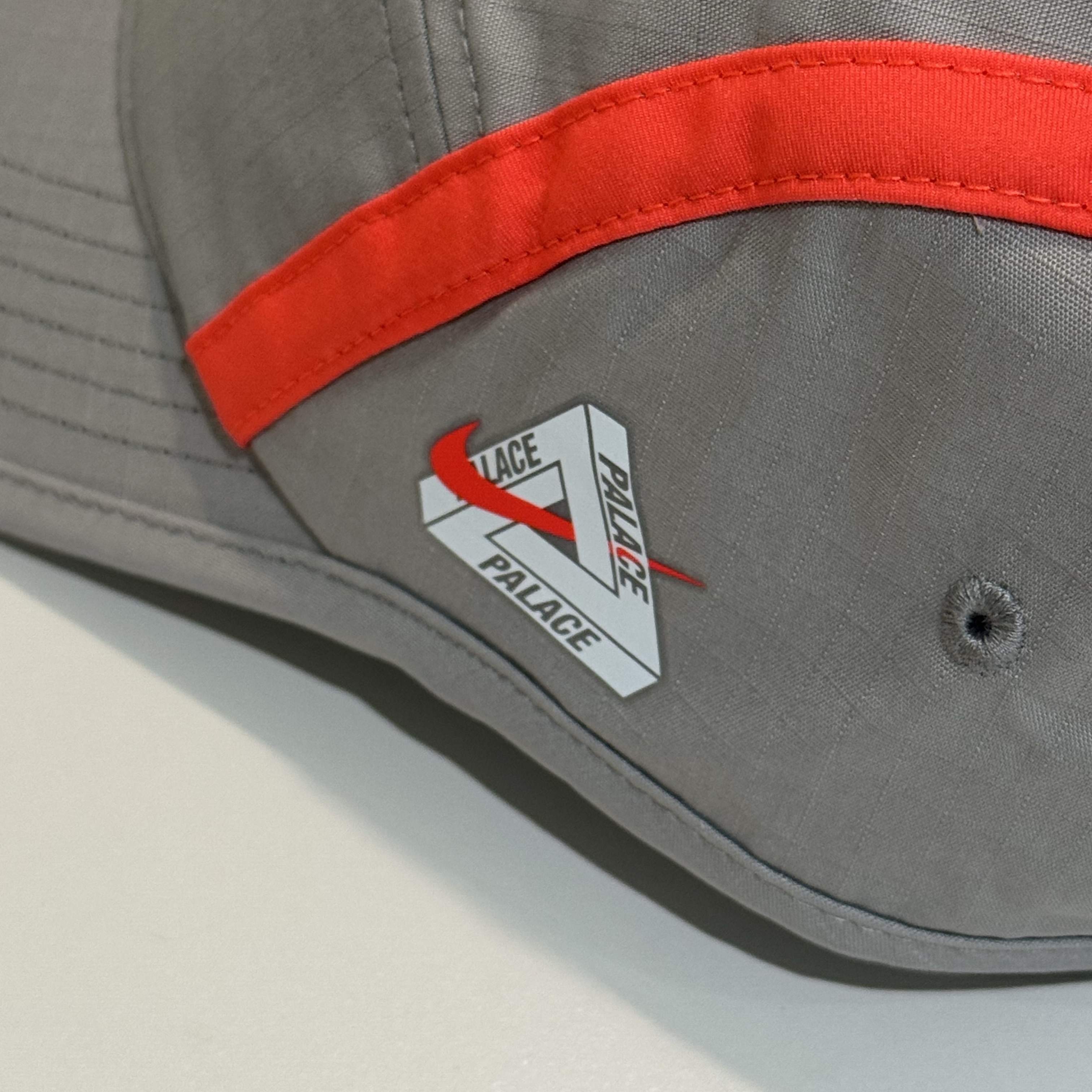 Palace x Nike England Fly Cap Pewter Grey Cool Grey 착용 스타일 - 2