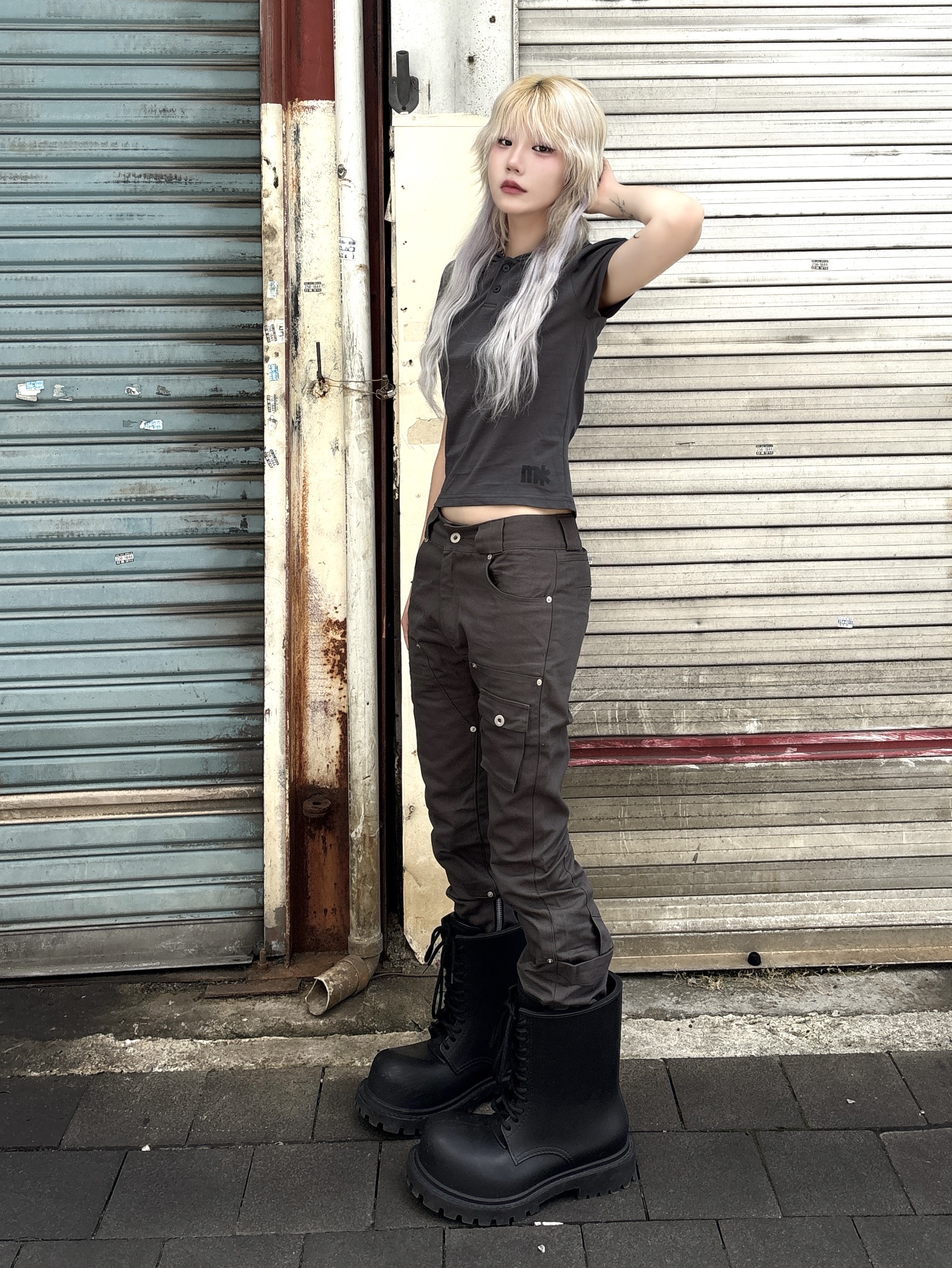 Balenciaga XL Army Boots Full Eva Black 착용 스타일 - 2