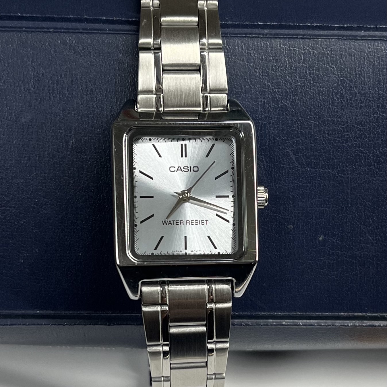 Casio LTP-V007D-2E 착용 스타일