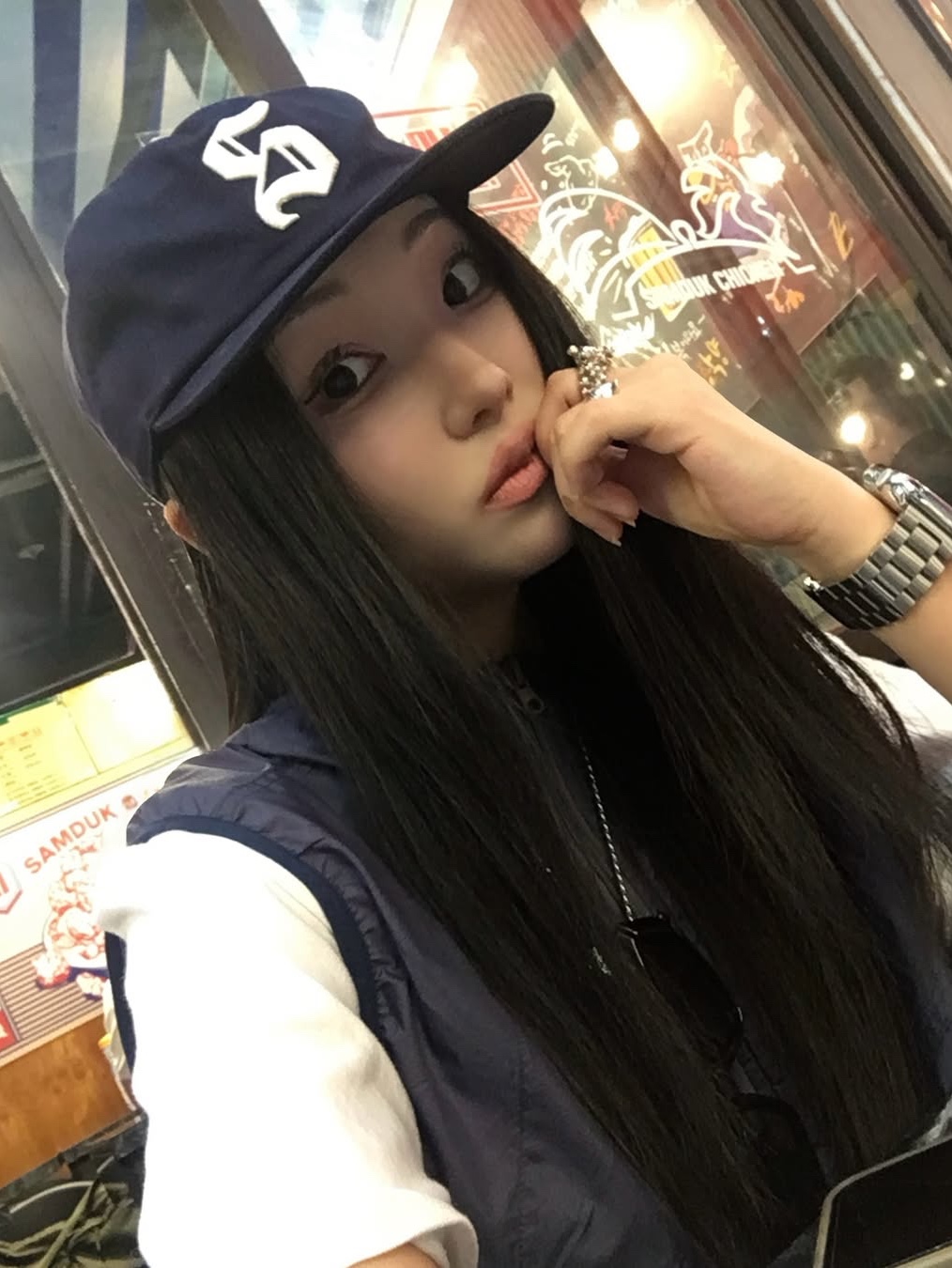 SPORT CHAMBER Light Active Hood Vest NAVY 착용 스타일 - 4