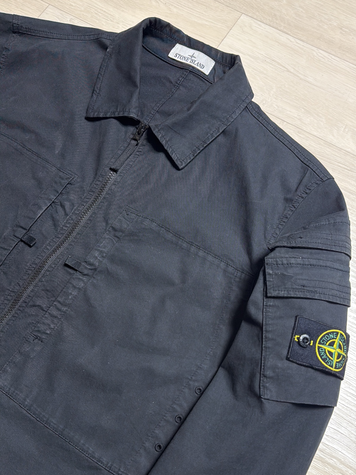 Stone Island 10610 Over Shirt Black - 23FW 착용 스타일 - 2