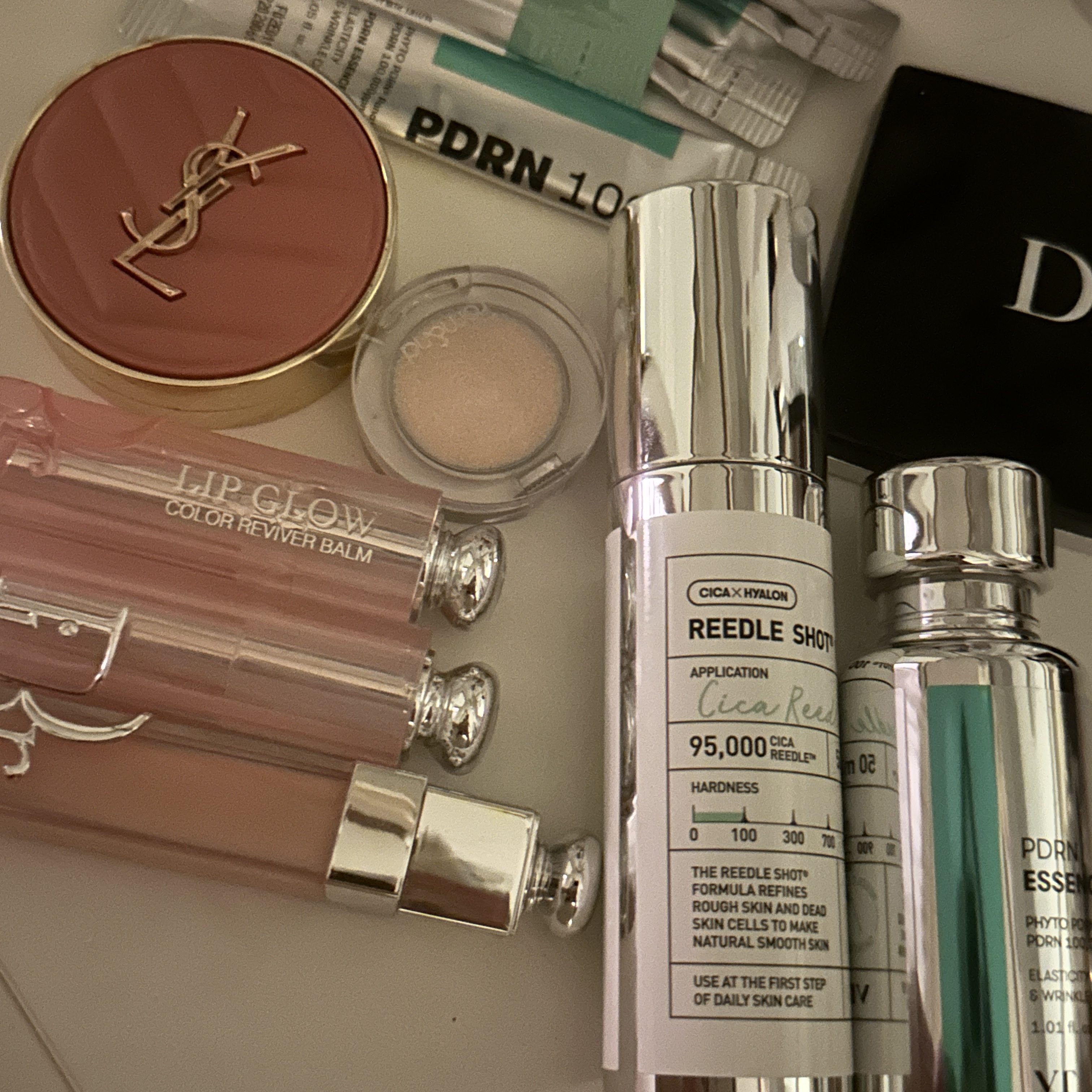 Dior Addict Lip Glow 001 Pink, Yves Saint Laurent Make Me Blush Powder Blush 24 Suave Sunstone 착용 스타일