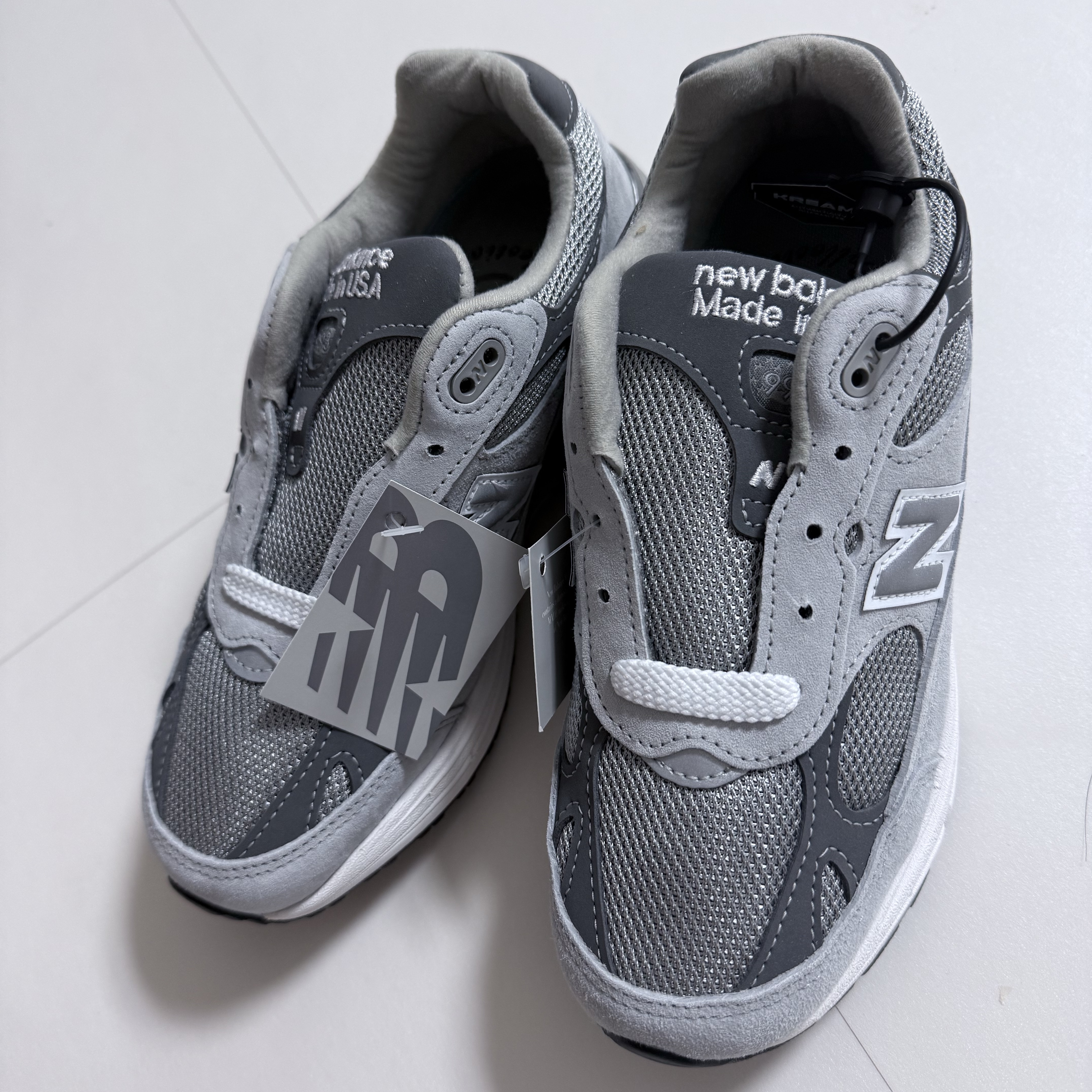 (W) New Balance 993 Made in USA Grey - B Standard 착용 스타일 - 1