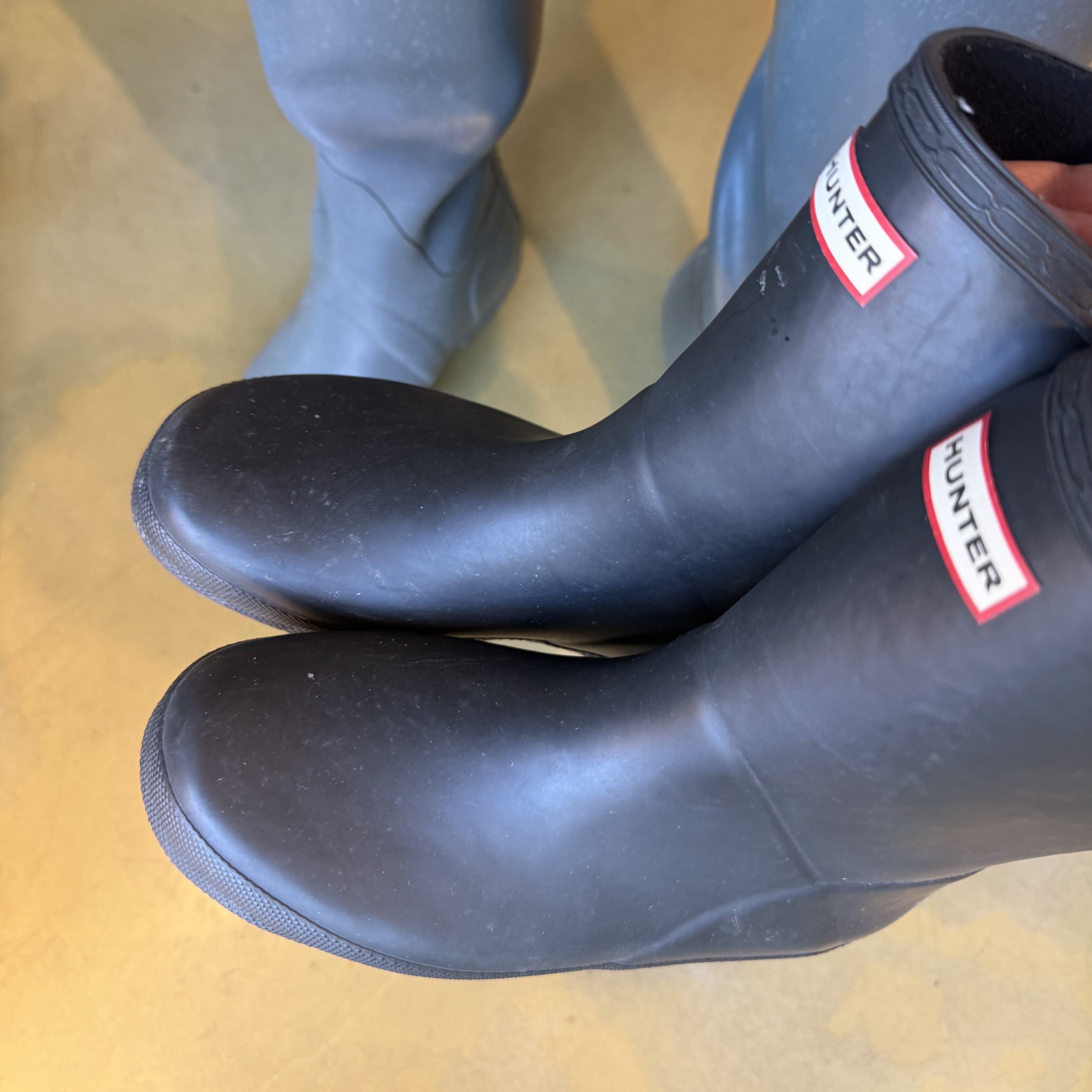 (Kids) Hunter First Classic Rain Boots Black 착용 스타일