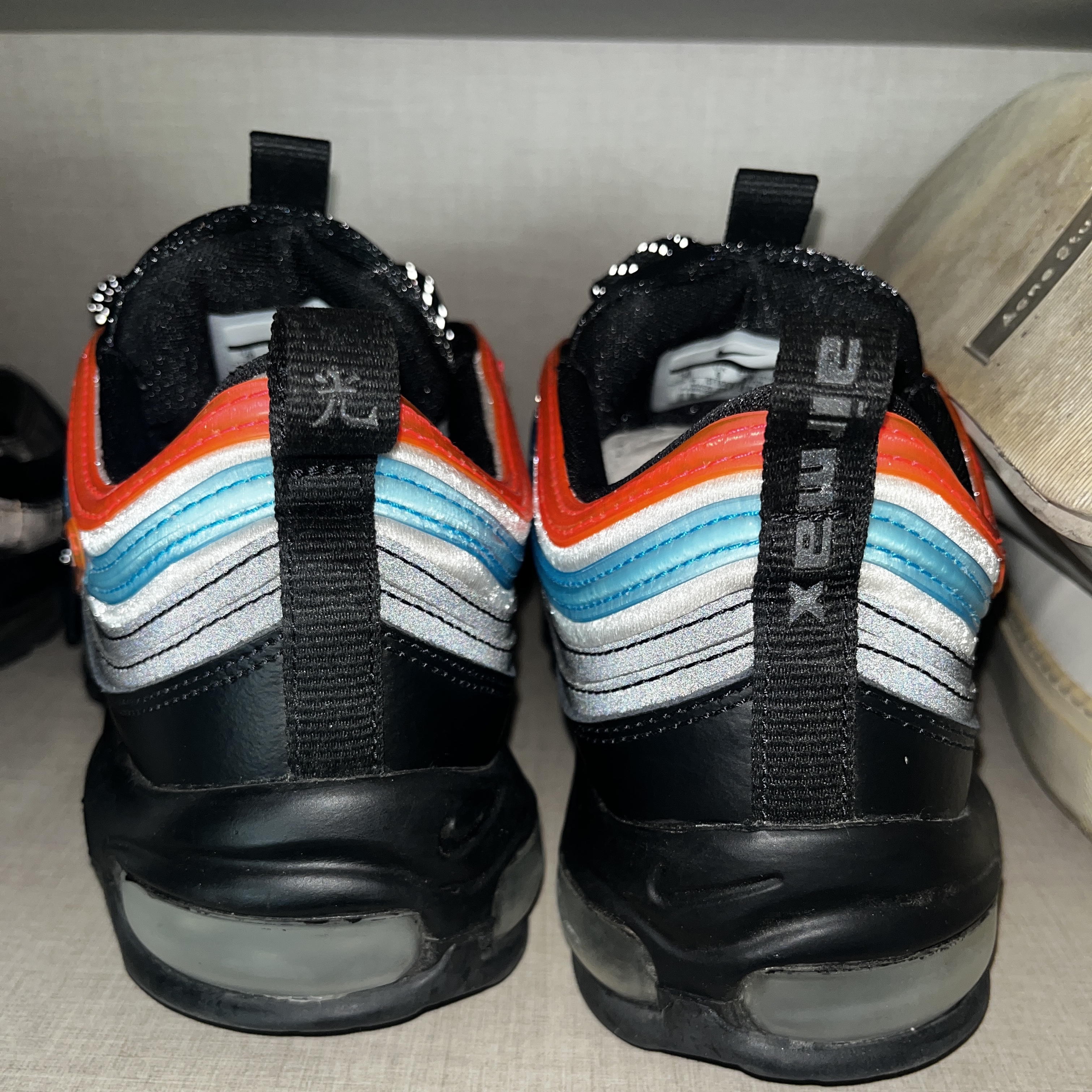 Nike Air Max 97 Neon Seoul 착용 스타일