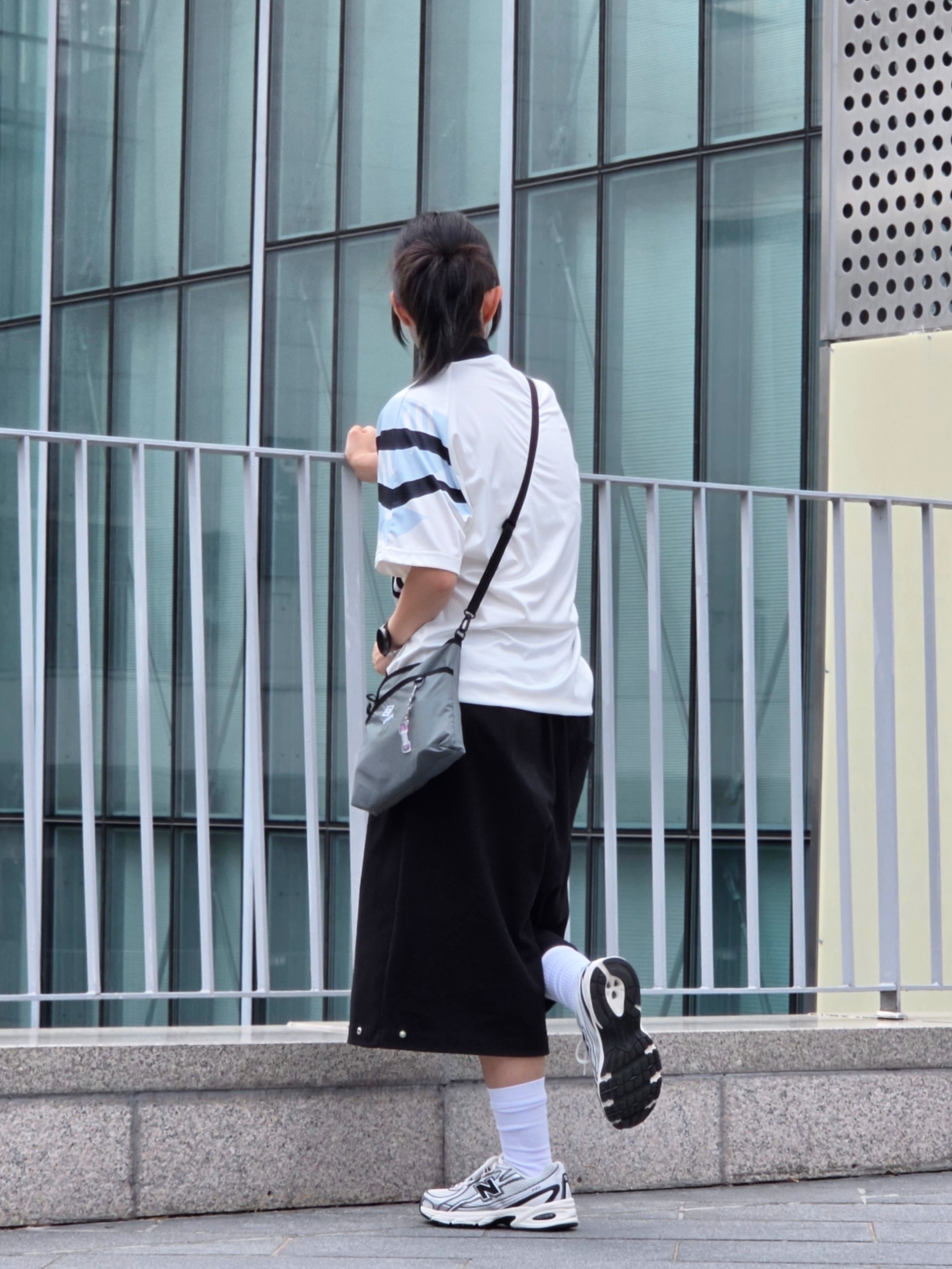 Adidas Originals Santiago AOP Infill Jersey Cloud White - US Sizing, Adidas Originals Santiago AOP Infill Jersey Cloud White - KR Sizing 착용 스타일