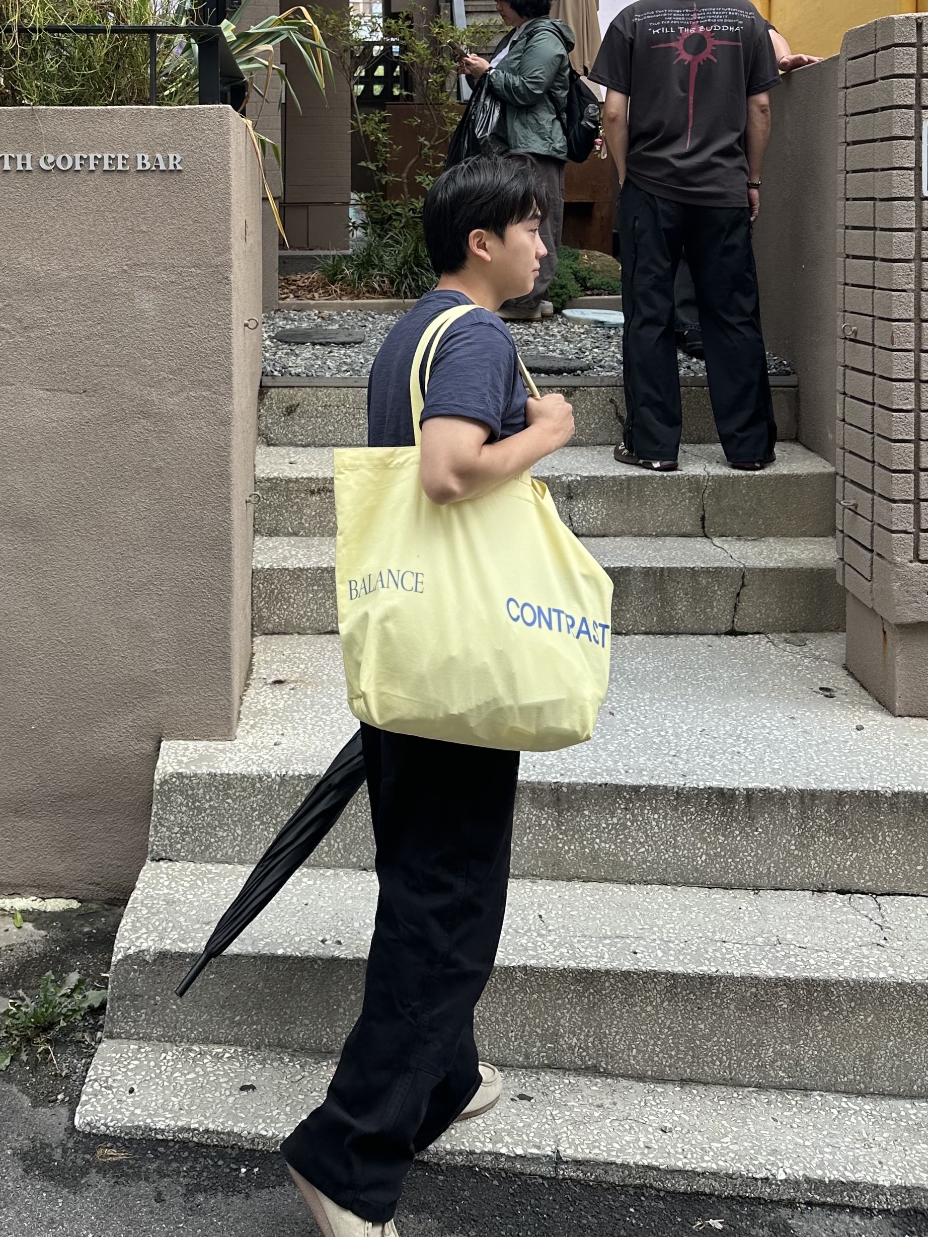 noun Easeful Tote Bag Lemon 착용 스타일 - 2
