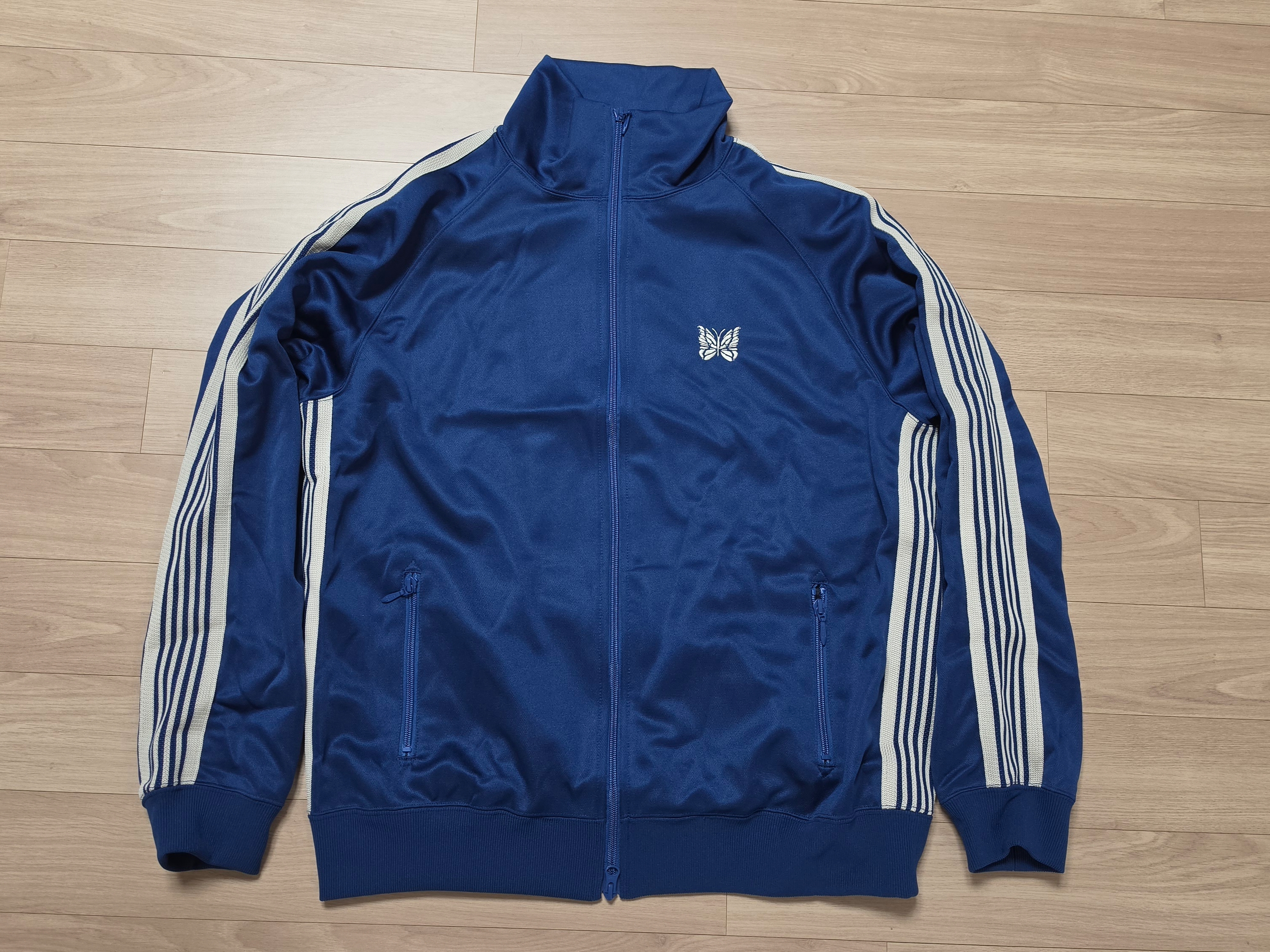 Needles Track Jacket Poly Smooth Royal 착용 스타일