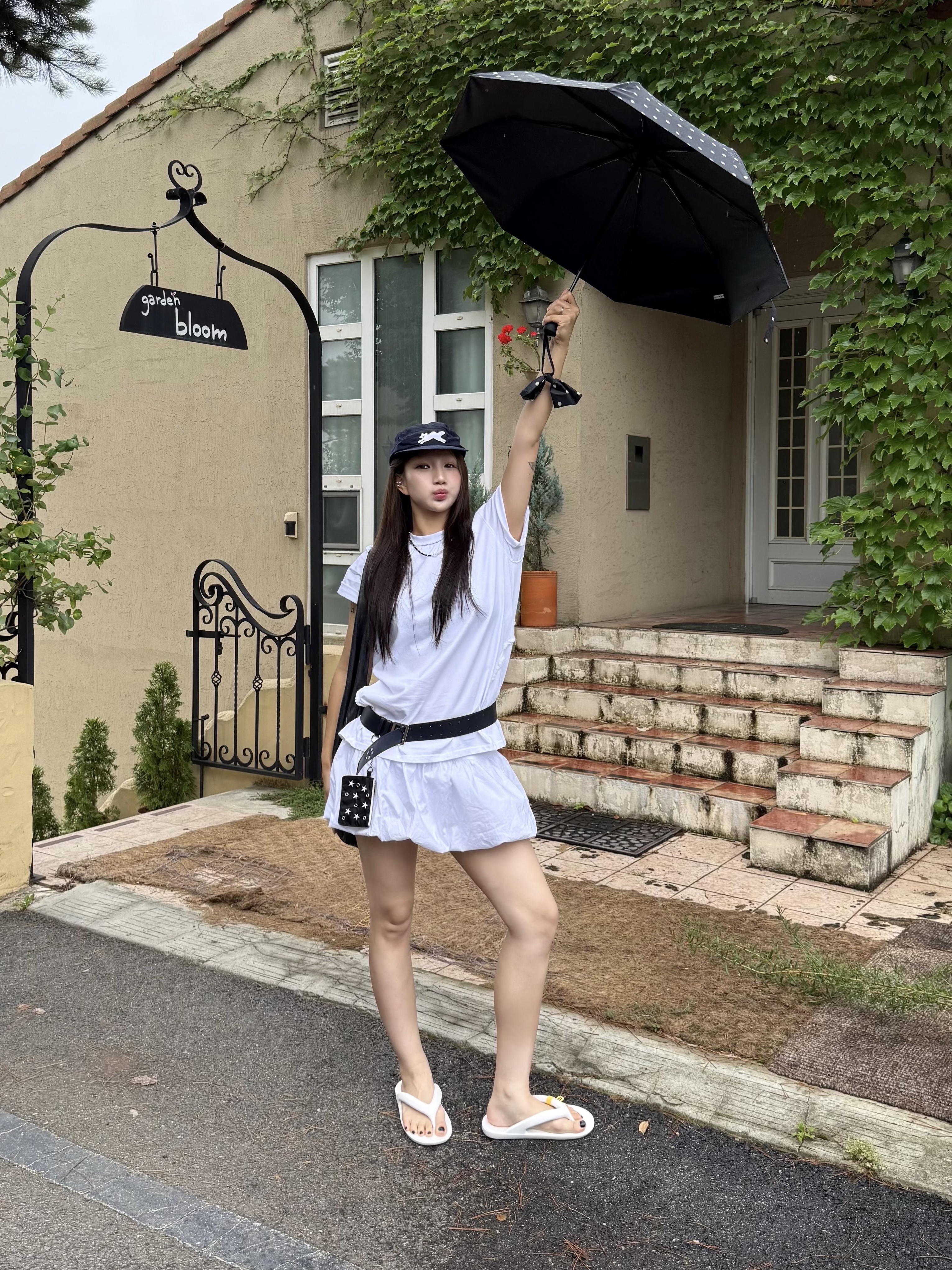 Taw&Toe Flip Flop Zerovity Flat White 착용 스타일