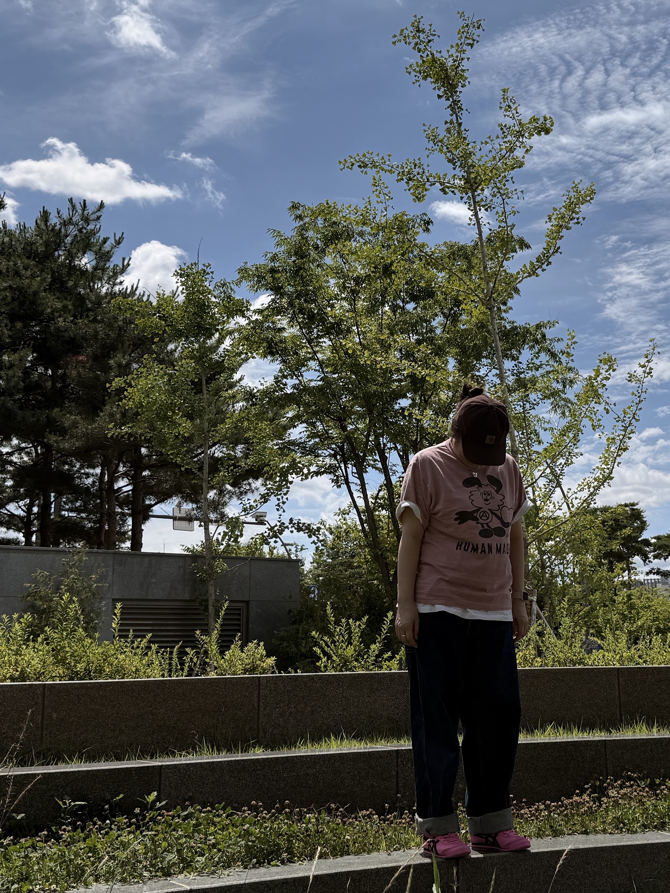Human Made x Verdy Graphic T-Shirt Pink - Jamsil Store Exclusvie, Onitsuka Tiger Mexico 66 Dragon Fruit Black 착용 스타일