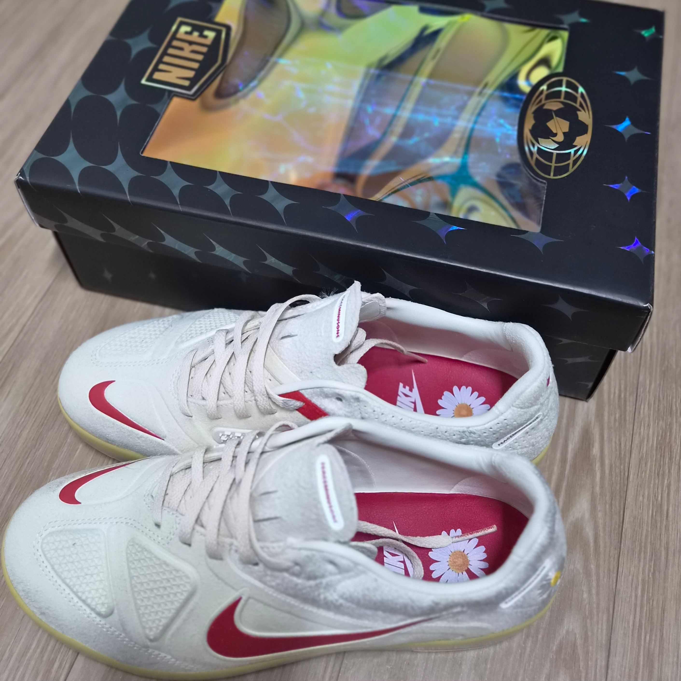 Nike x Peaceminusone Cryoshot CTR360 Natural and University Red 착용 스타일