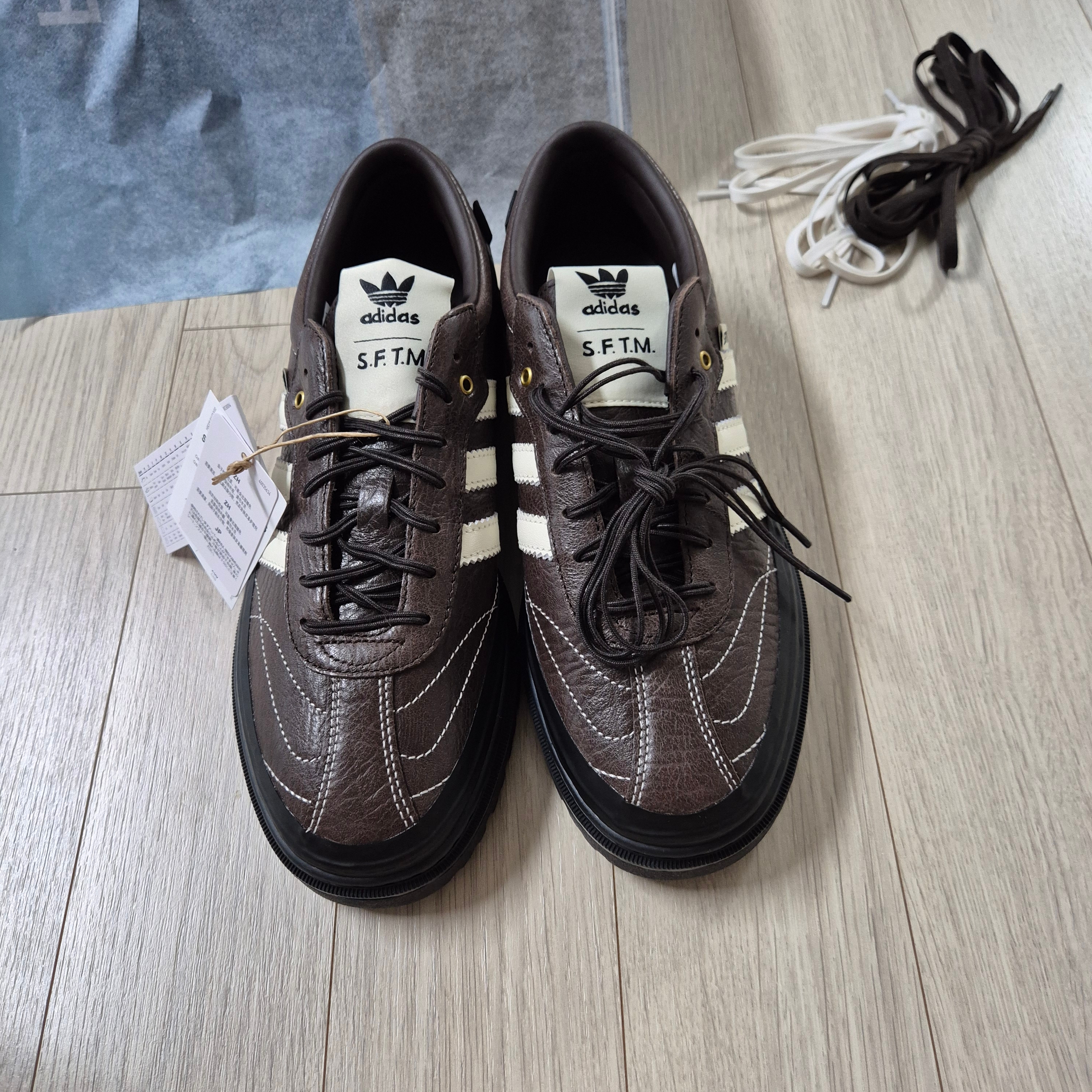 Adidas x Song for the Mute 007 Samba LX Freizeit Aurora Coffee 착용 스타일 - 1