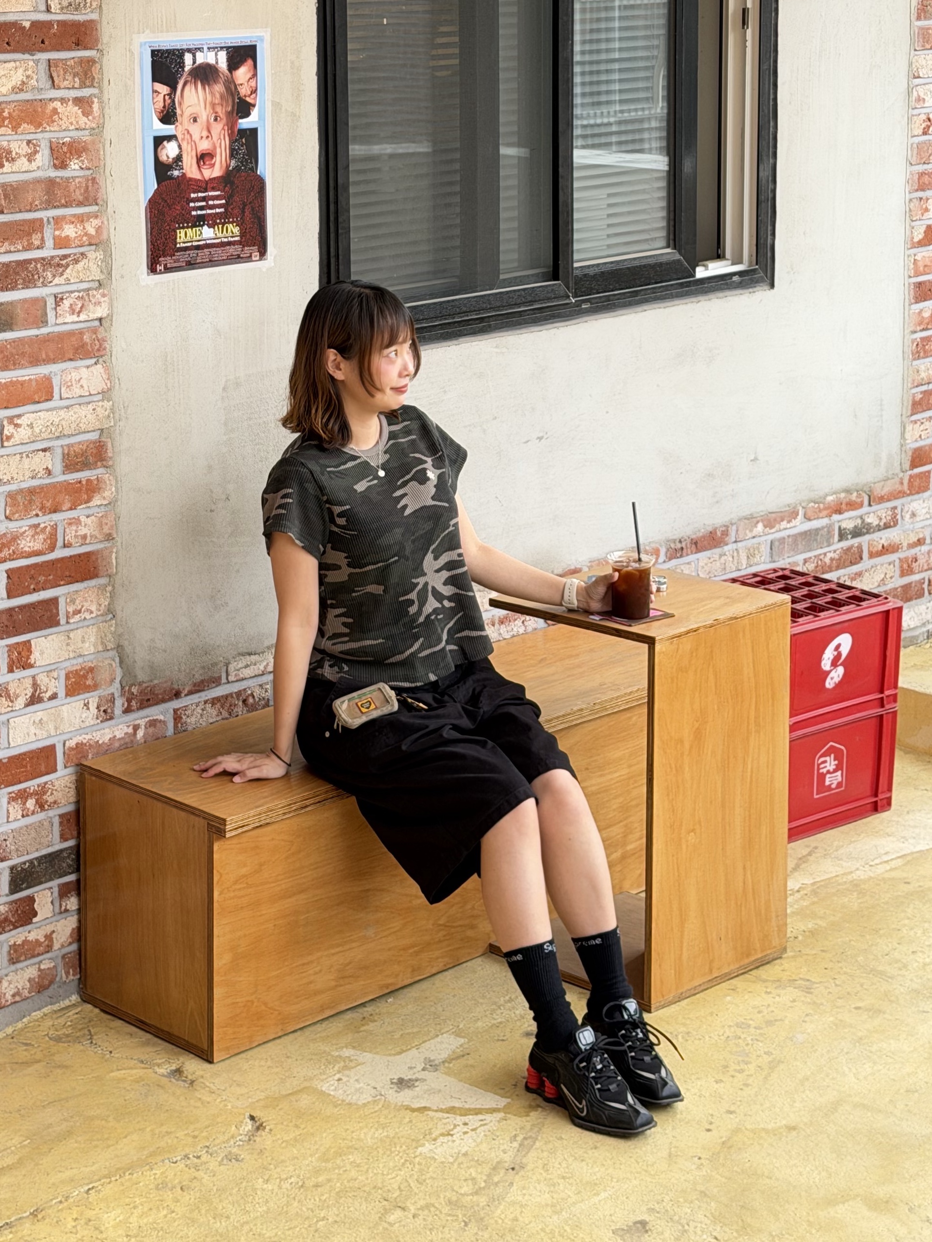 Chrome Hearts Boxer Brief Camo, Nike x Martine Rose Shox MR4 Black 착용 스타일 - 2