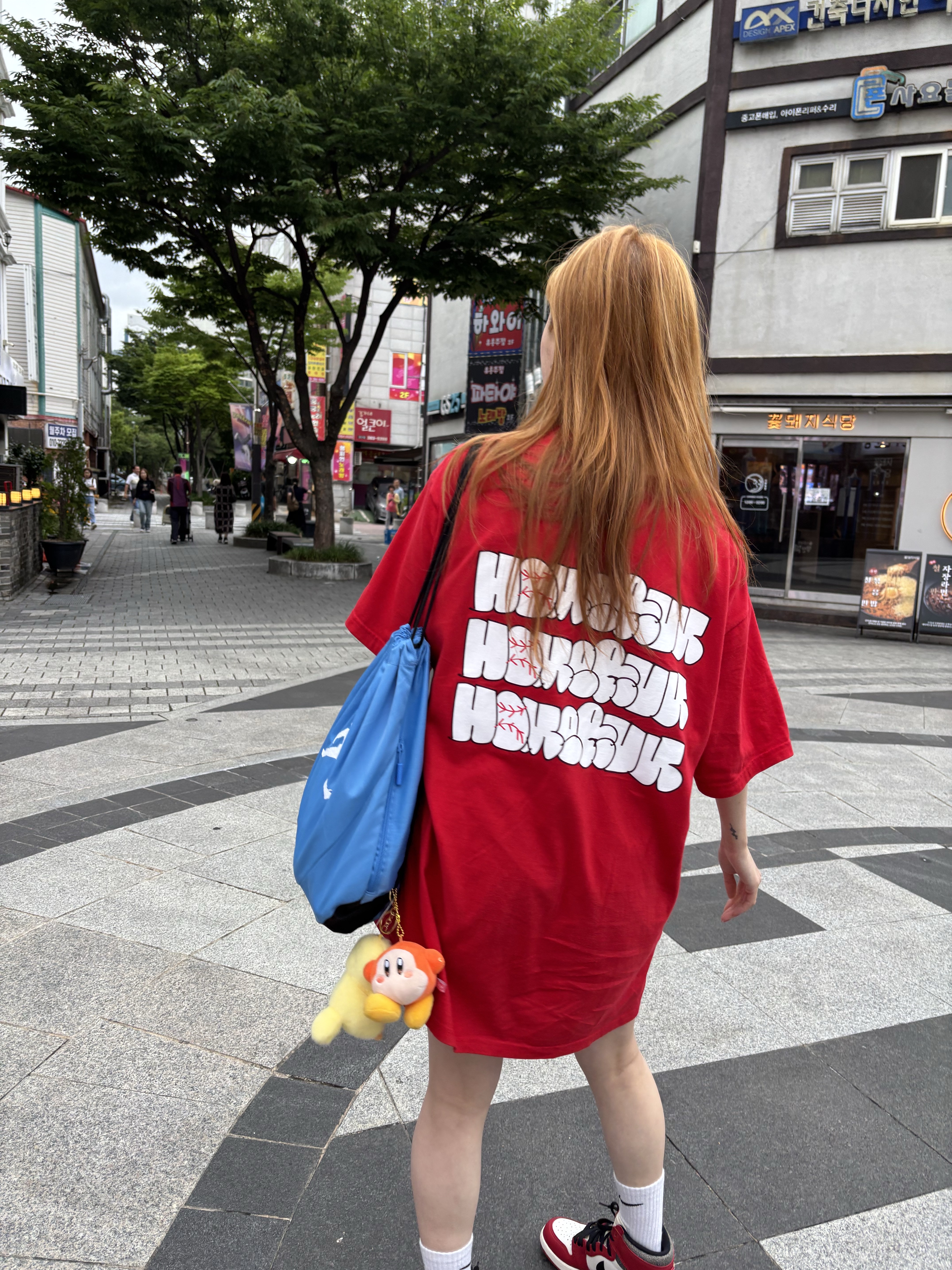 Supreme x Homerun T-Shirt Red - 25SS, Jordan 1 Retro High OG Chicago 2022 착용 스타일 - 9
