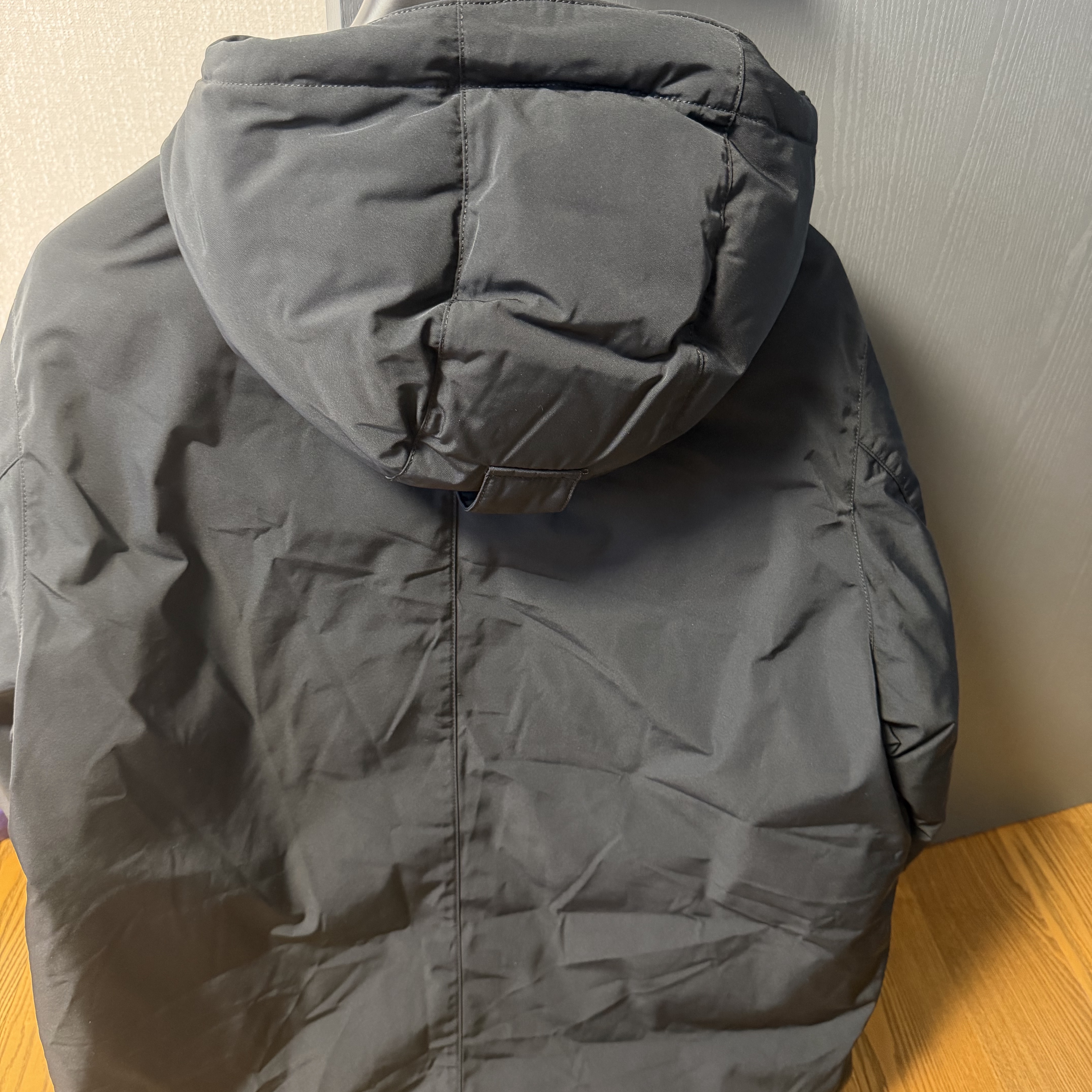 Stone Island 7100008 Micro Twill Hooded Down Parka with Anti Drop and Multi Pocket Design Black - 25FW 착용 스타일 - 2