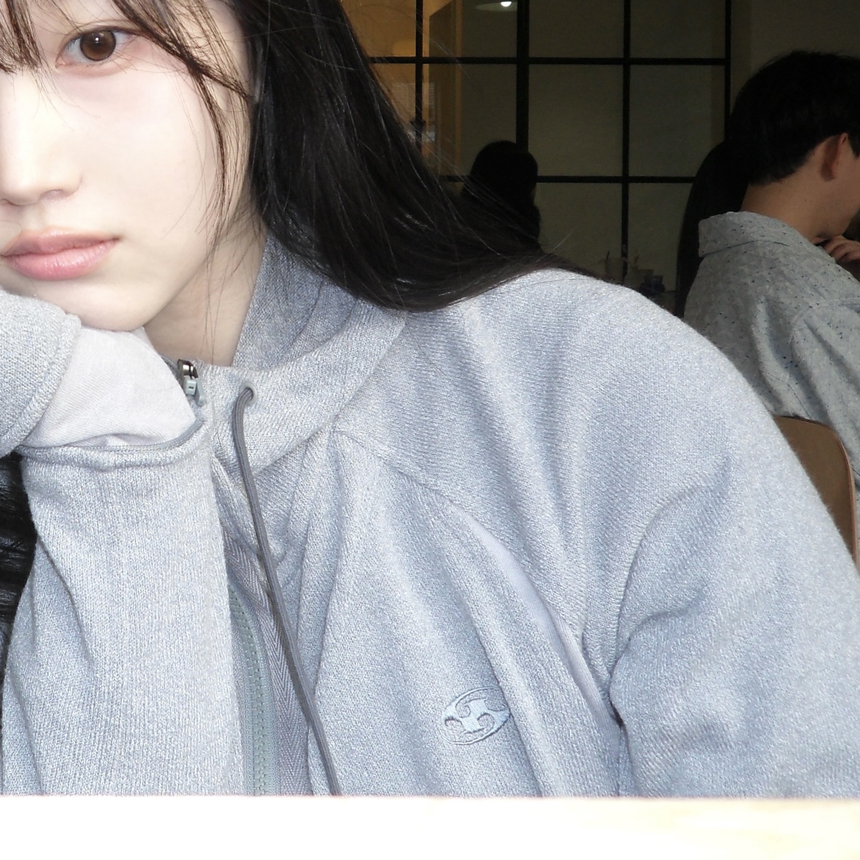 Sansan Gear Kapas Knit Zip-Up Mint 착용 스타일 - 3