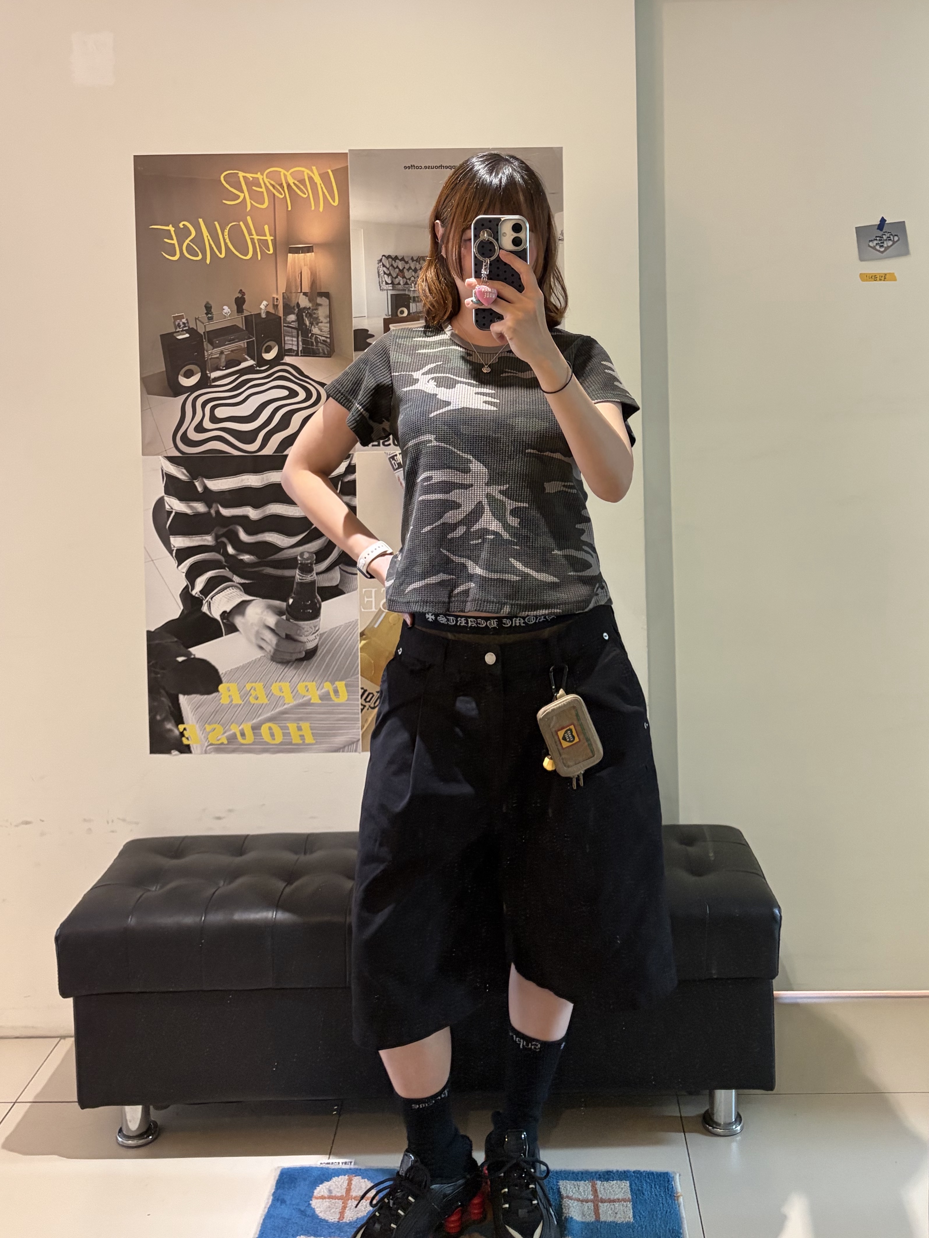 Chrome Hearts Boxer Brief Camo, Nike x Martine Rose Shox MR4 Black 착용 스타일 - 4