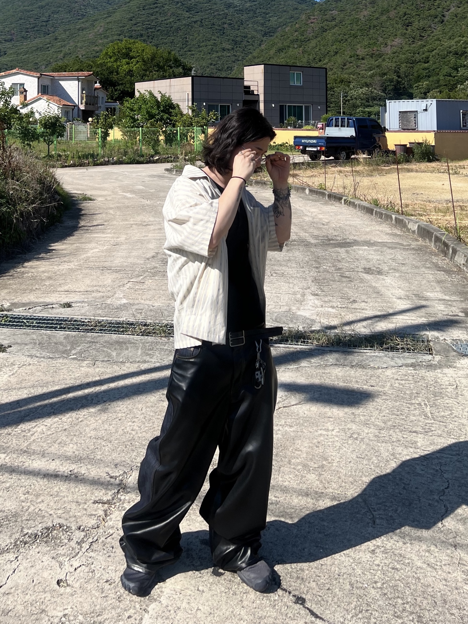 Nonnod Vacation Shirt Yellow Stipe, emostanceclub Leather Panel Half and Half Denim Indigo 착용 스타일 - 3