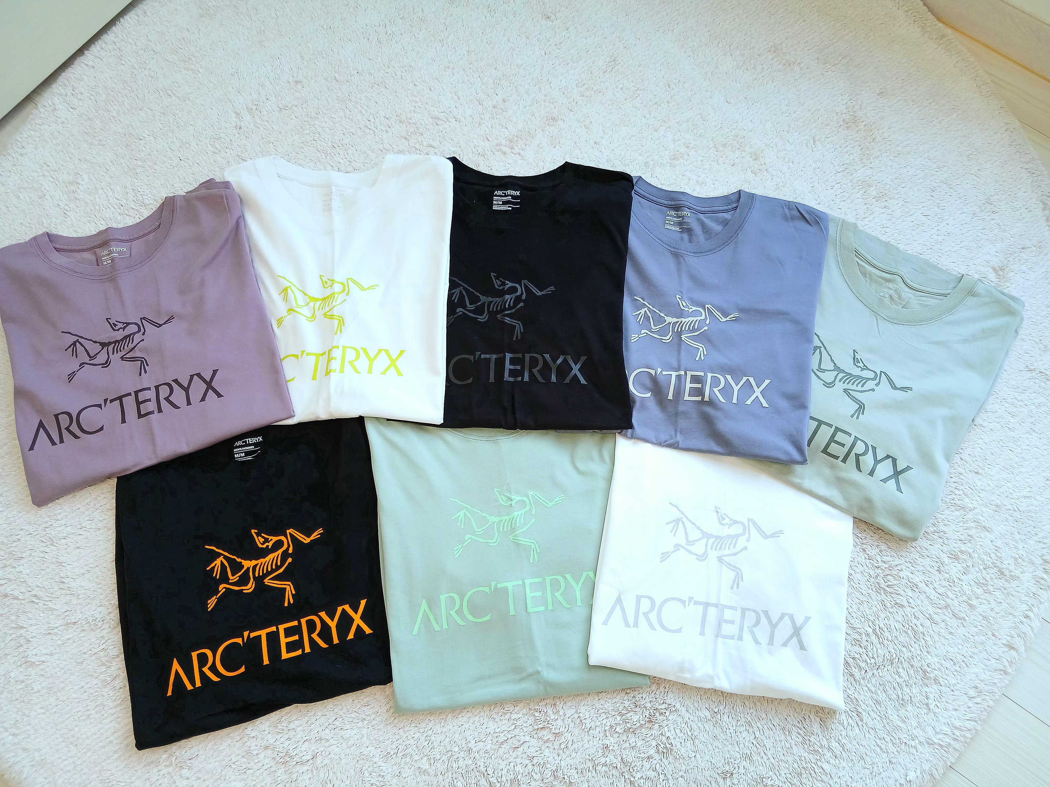Arc'teryx Arc'word Logo SS T-Shirt Black, Arc'teryx Arc'word Logo SS T-Shirt Black II 착용 스타일
