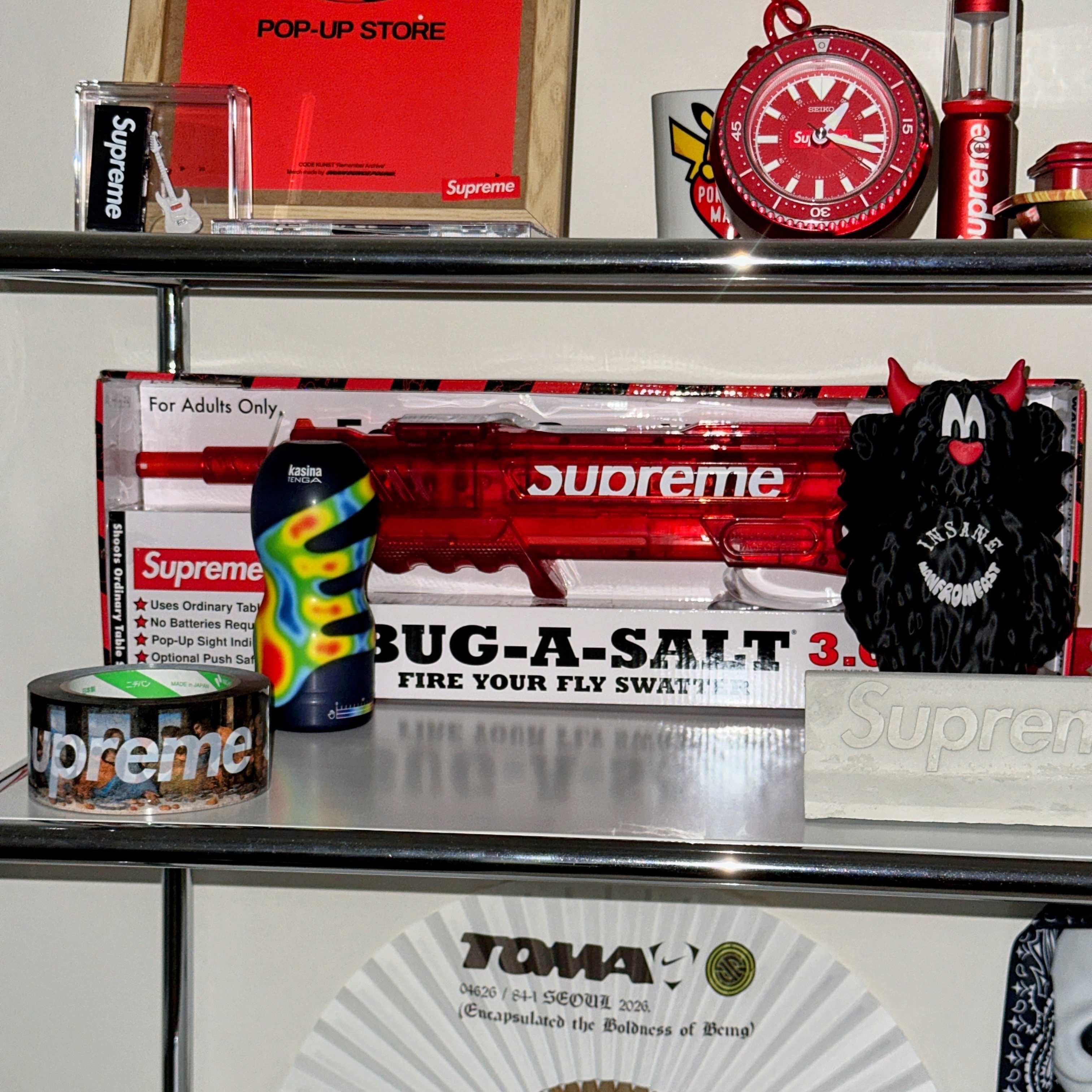 Supreme x Bug-A-Salt 3.0 Red - 26SS 착용 스타일