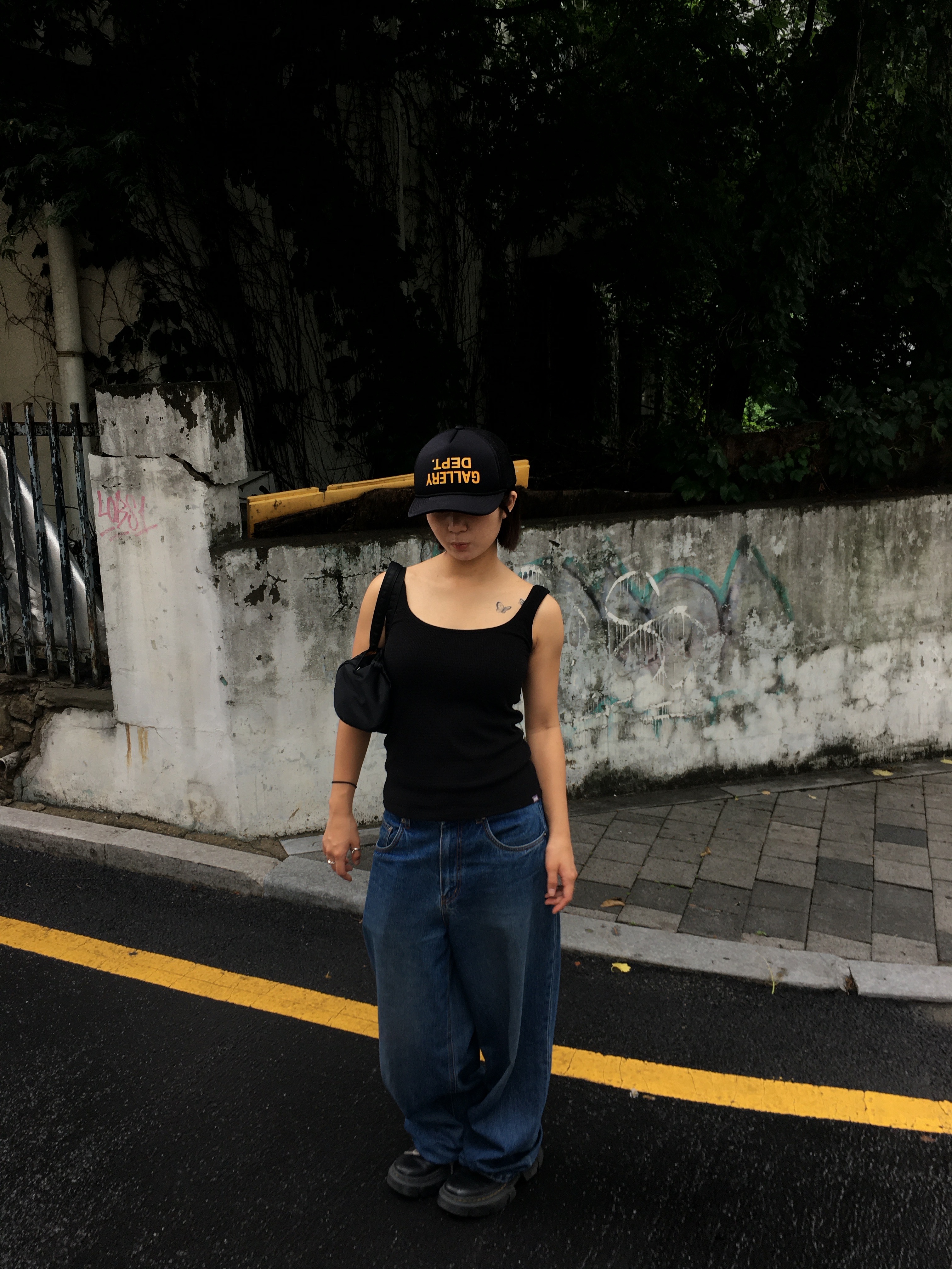 COYSEIO 038 Mini Waffle Relaxed Sleeveless Black, Gallery Dept. Fucked Up Trucker Cap Black 착용 스타일