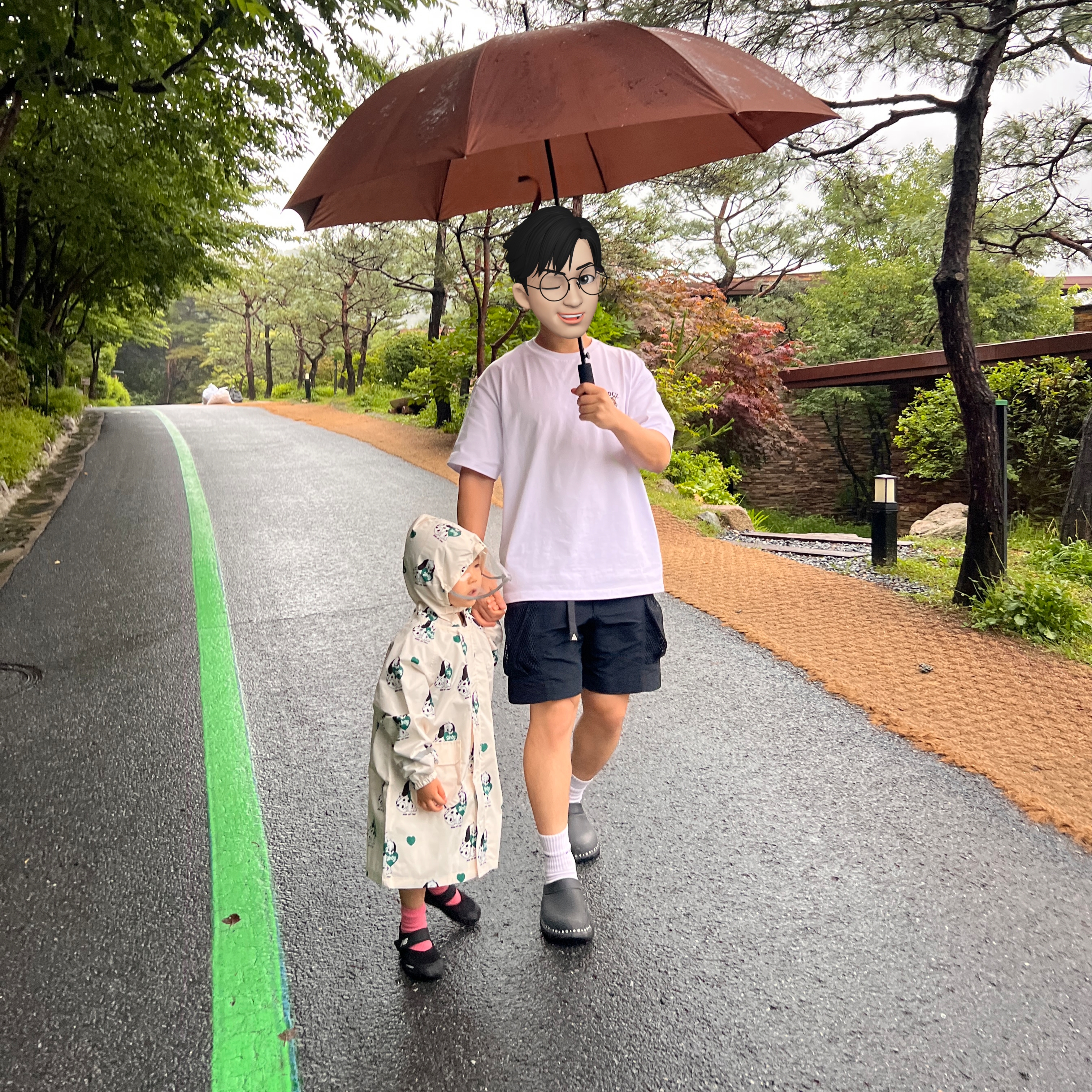 Starbucks x Bebe De Pino Raincoat M White 착용 스타일