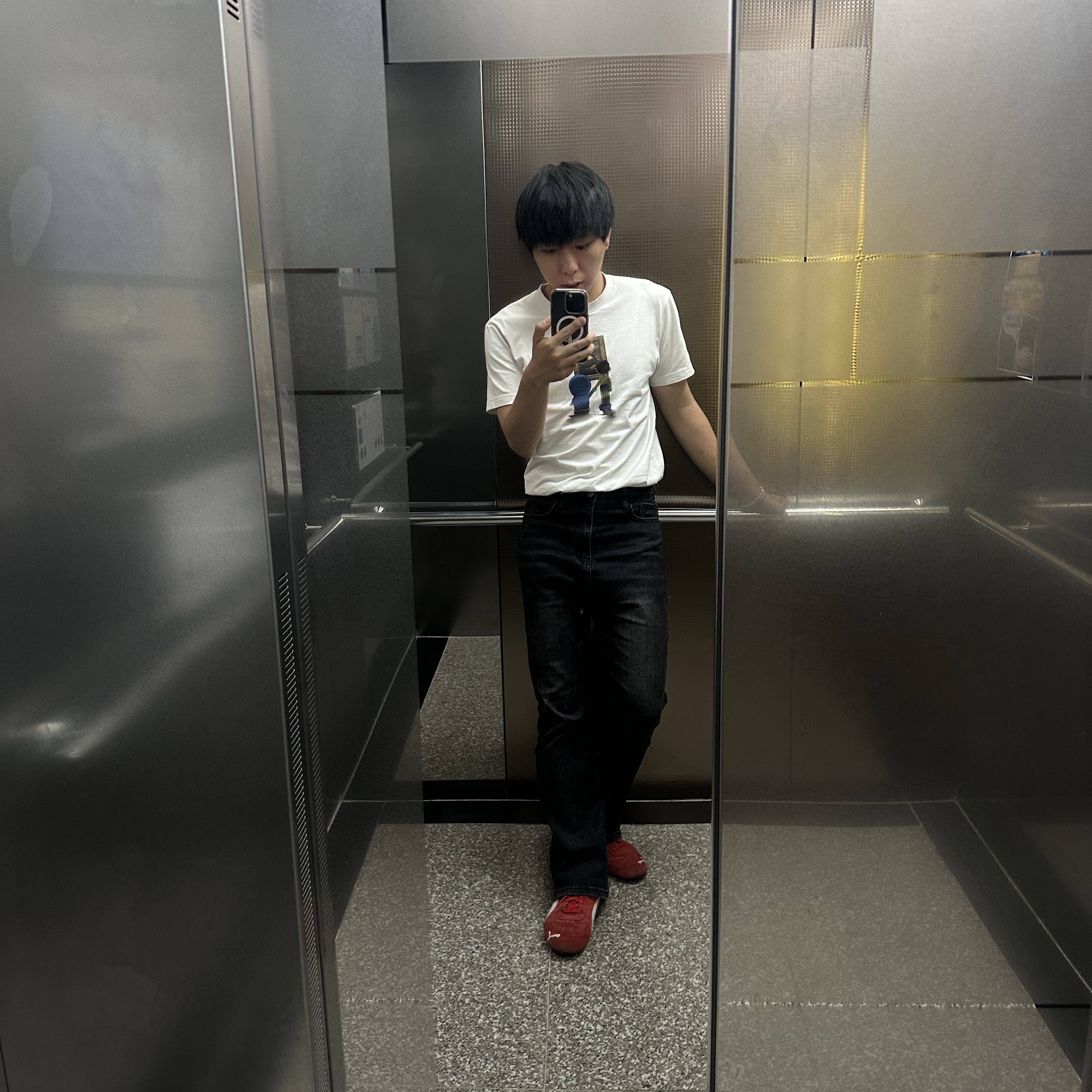 Puma Speedcat OG Red White, Uniqlo UT x Louvre x Doraemon Graphic T-Shirt A White 착용 스타일