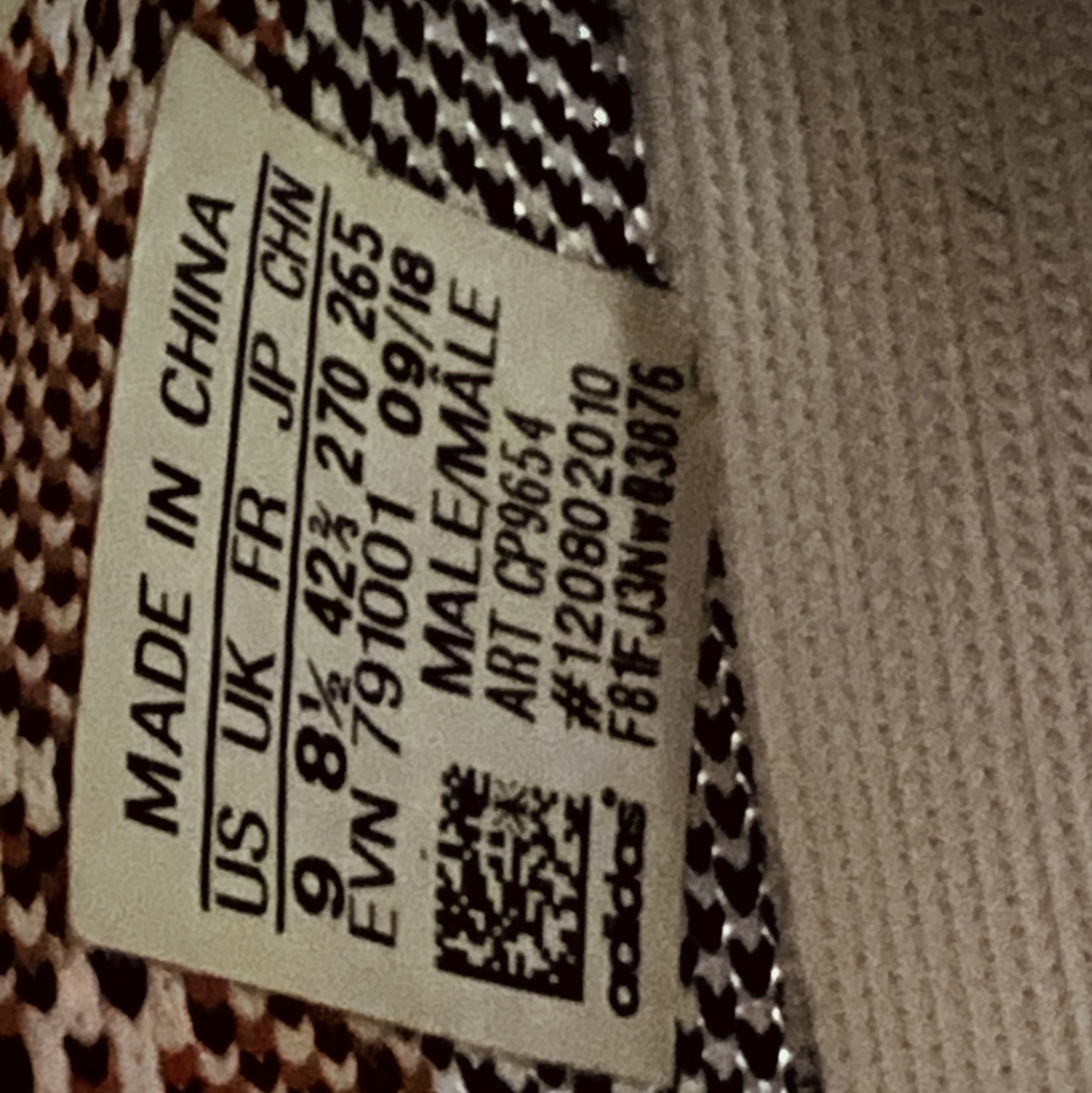 Adidas Yeezy Boost 350 V2 Zebra 2017/2019/2020 착용 스타일 - 3