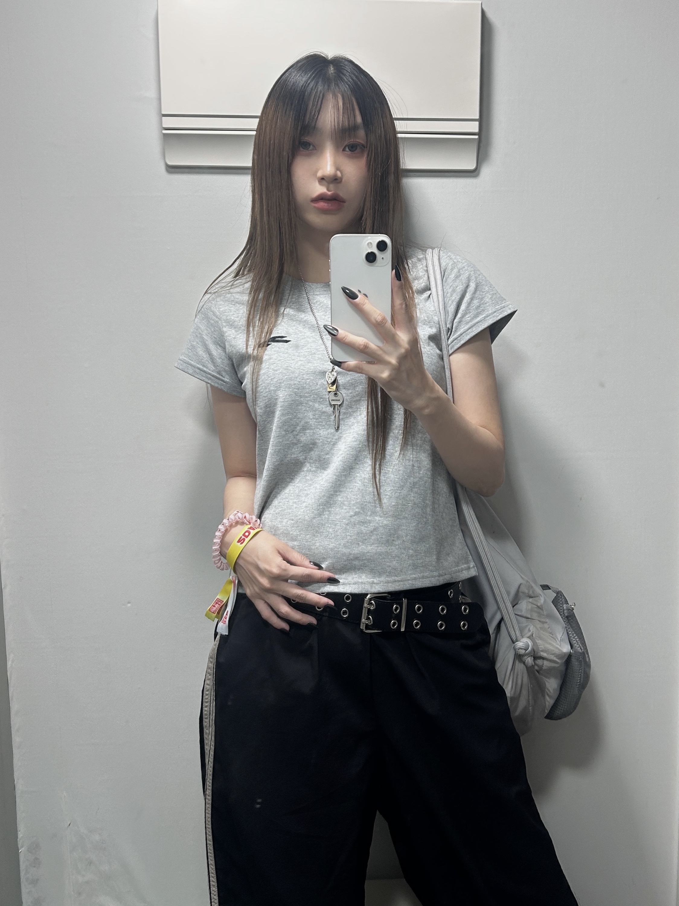 OJOS Detachable Pocket Gym Sack Grey 착용 스타일