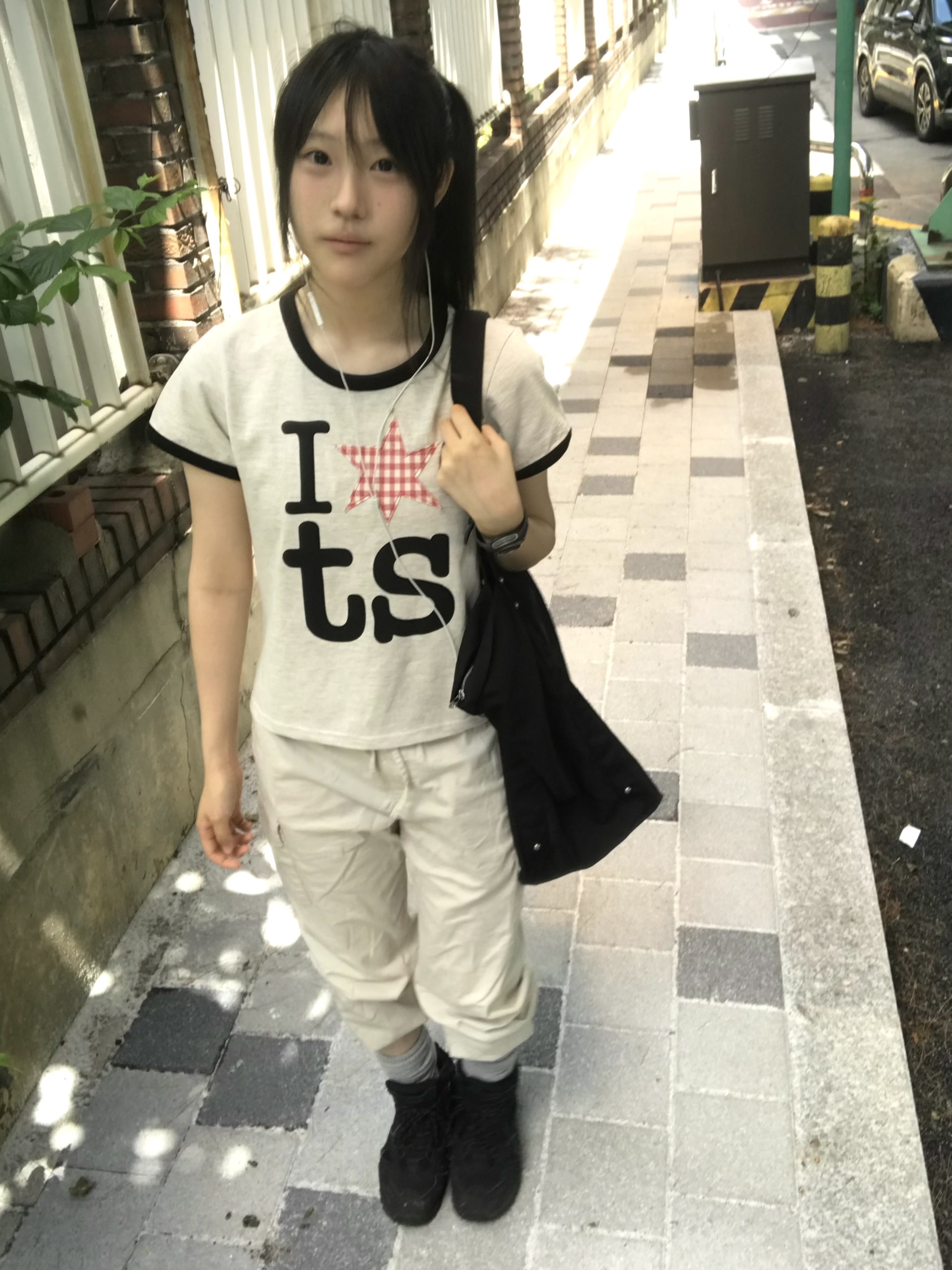 (W) Tansanmagnesium Ringer T-Shirt Ivory 착용 스타일 - 3