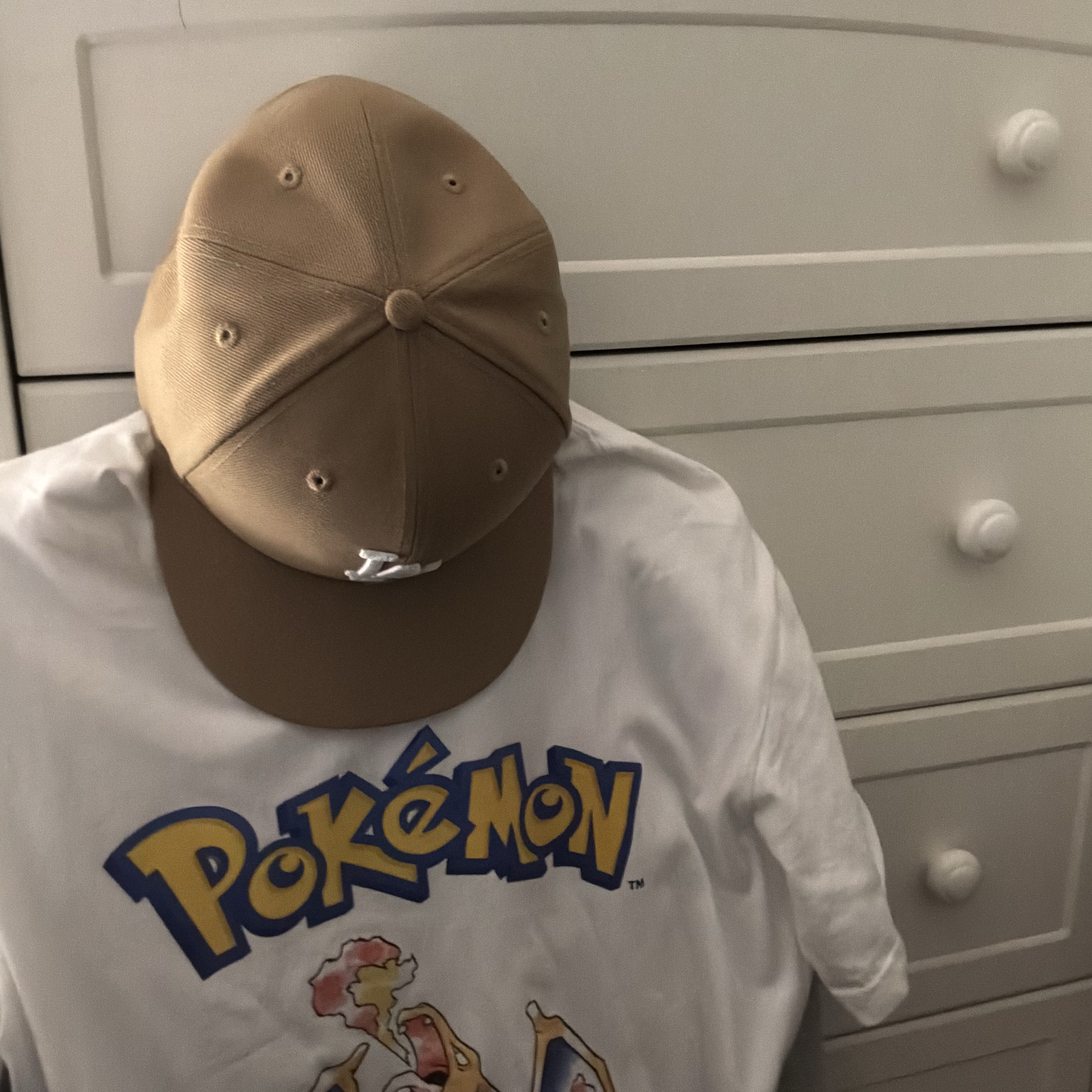 Uniqlo UT x Pokemon Graphic T-Shirt 1A White, New Era MLB LA Dodgers Basic Size Cap Light Navy 착용 스타일 - 3