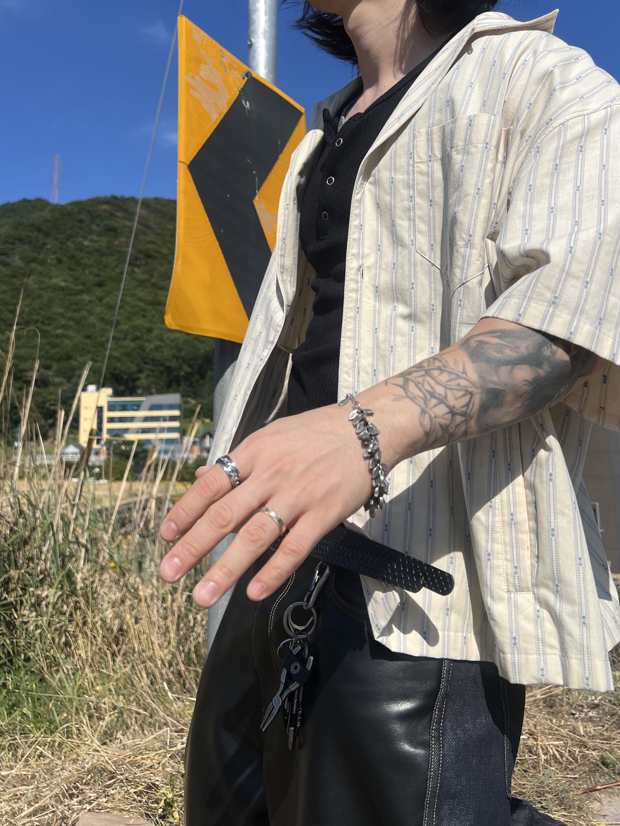 Nonnod Vacation Shirt Yellow Stipe, emostanceclub Leather Panel Half and Half Denim Indigo 착용 스타일 - 4