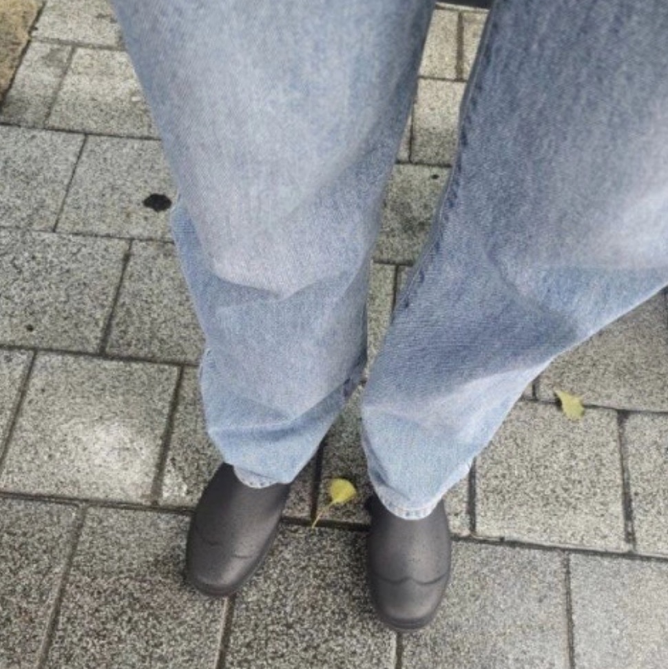 (W) Hunter Play Short Rain Boots Black 착용 스타일